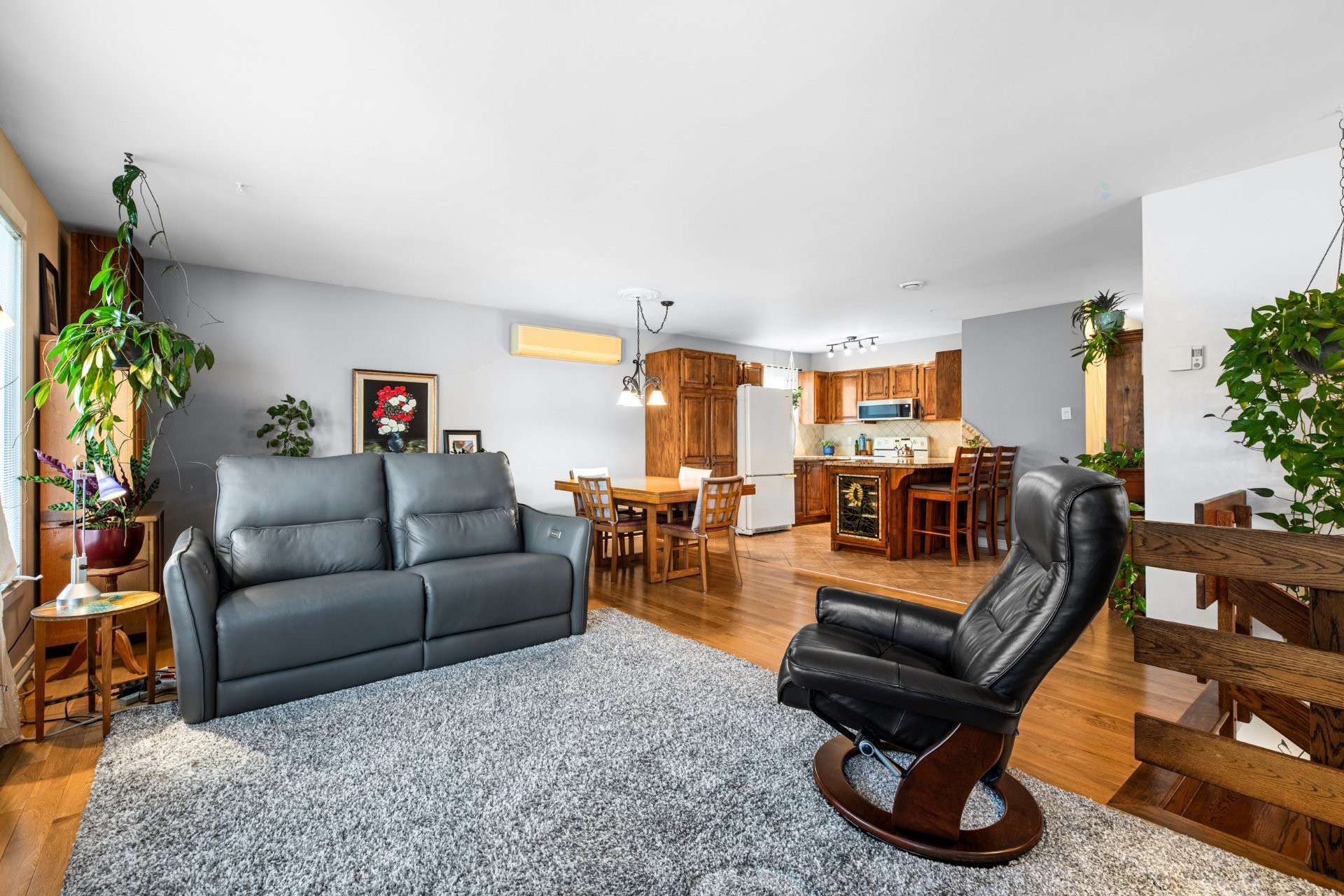 









4163


Rue Fafard

,
Laval (Chomedey),




QC
H7T1Y4


