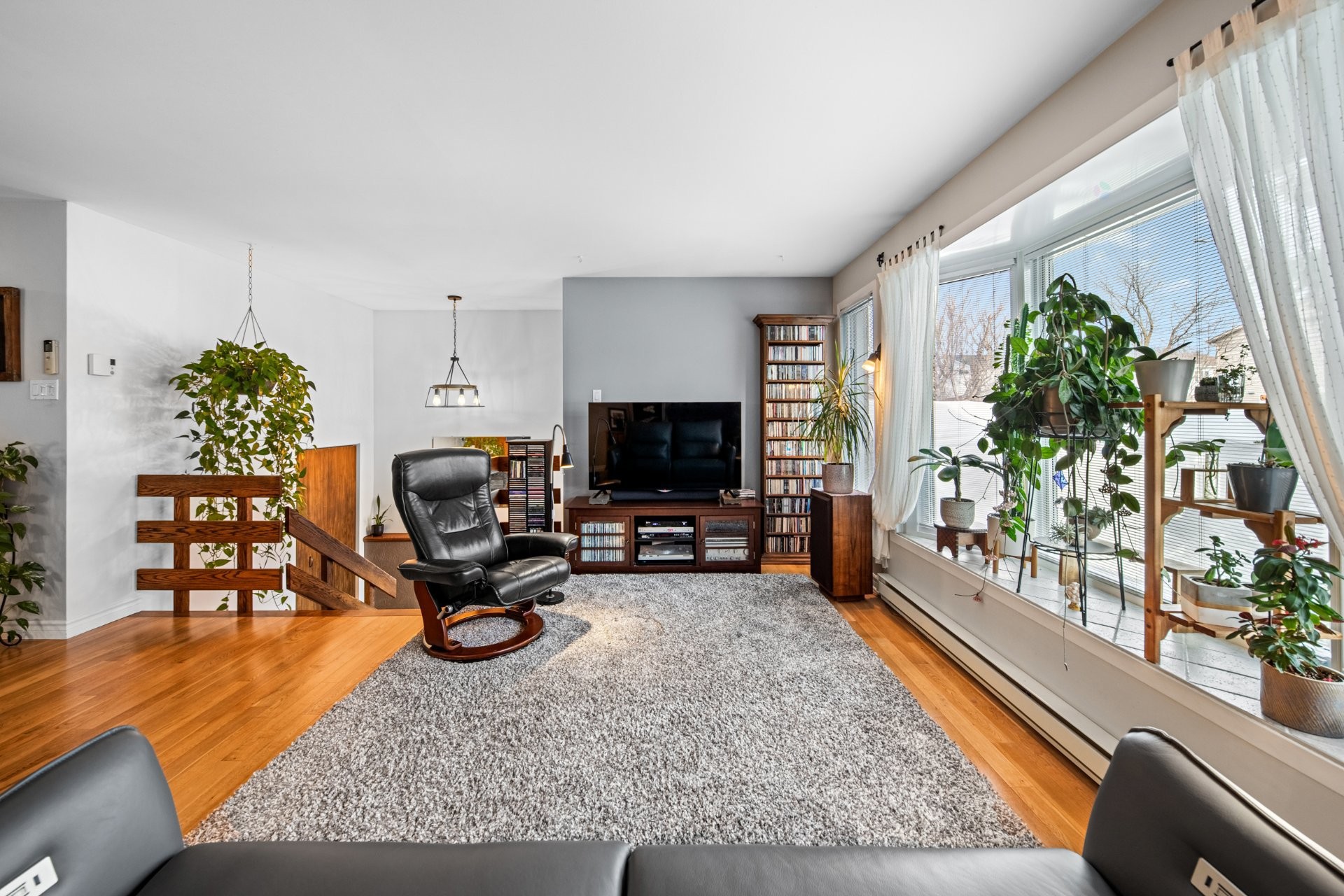 









4163


Rue Fafard

,
Laval (Chomedey),




QC
H7T1Y4

