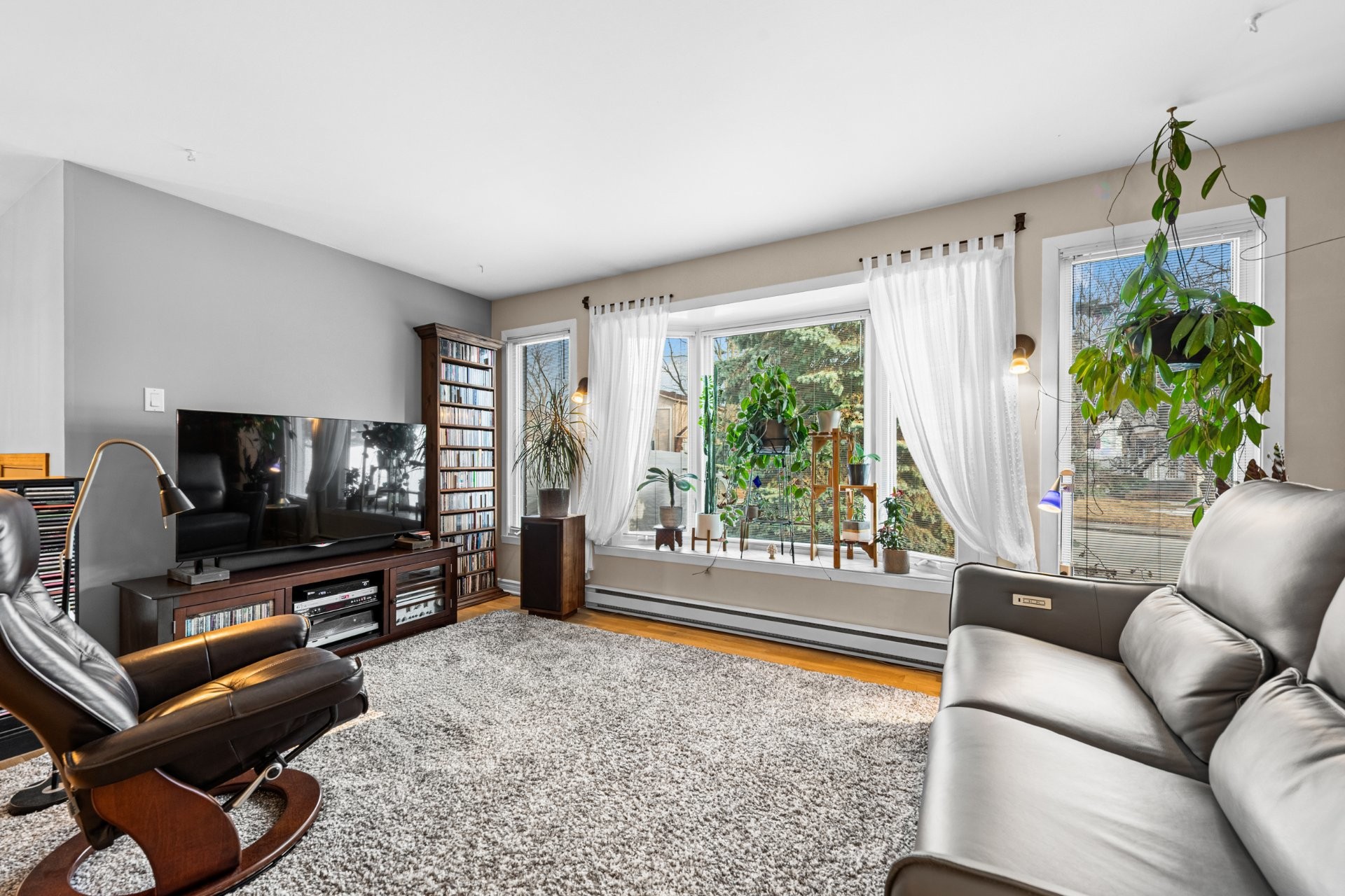 









4163


Rue Fafard

,
Laval (Chomedey),




QC
H7T1Y4


