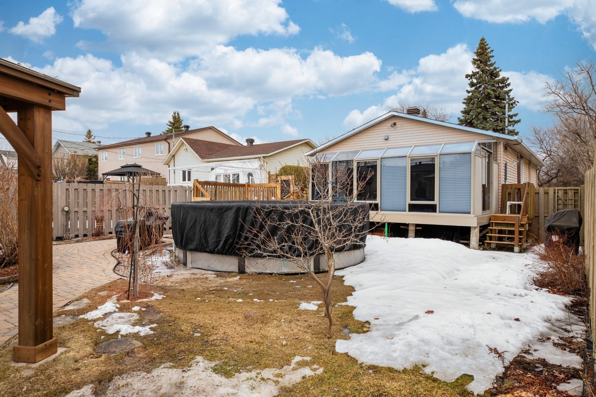 









4163


Rue Fafard

,
Laval (Chomedey),




QC
H7T1Y4

