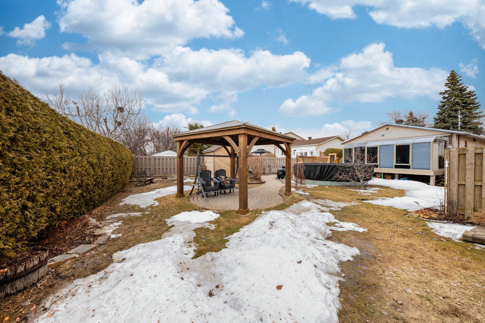 









4163


Rue Fafard

,
Laval (Chomedey),




QC
H7T1Y4

