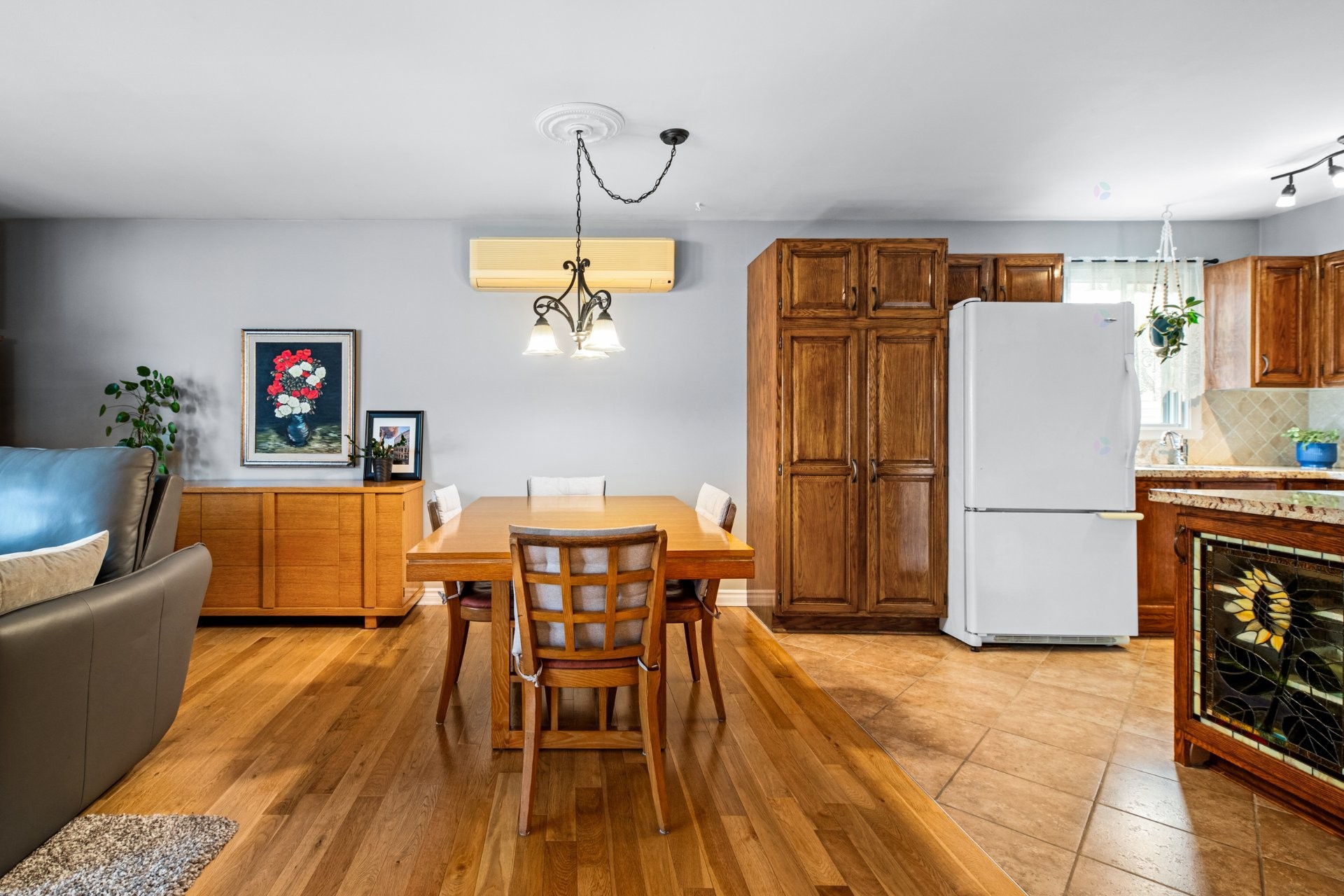 









4163


Rue Fafard

,
Laval (Chomedey),




QC
H7T1Y4

