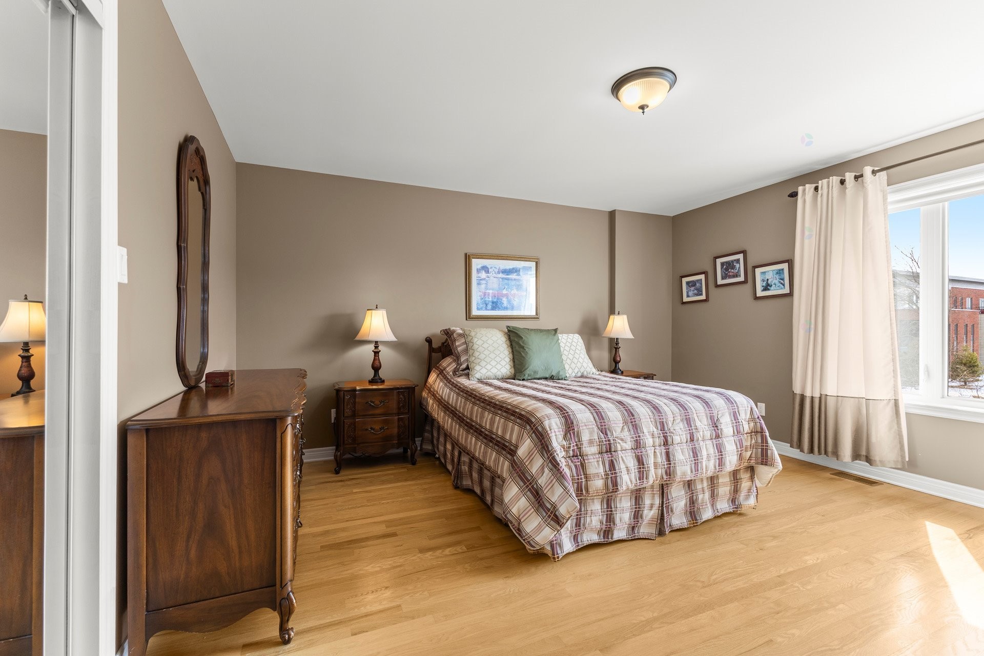 









4799


Rue du Palomino

,
Montréal (Pierrefonds-Roxboro),




QC
H9K0A5

