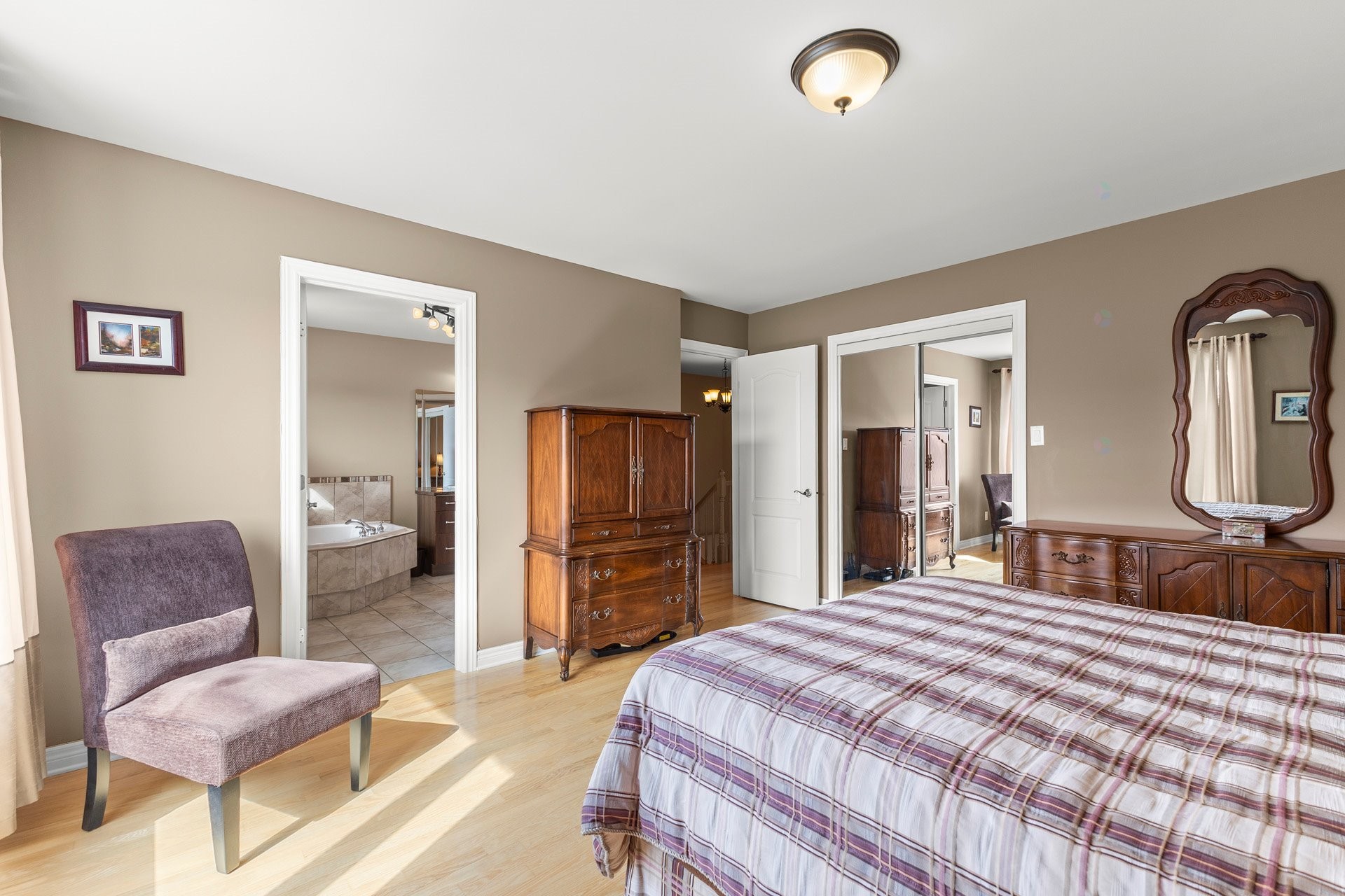 









4799


Rue du Palomino

,
Montréal (Pierrefonds-Roxboro),




QC
H9K0A5

