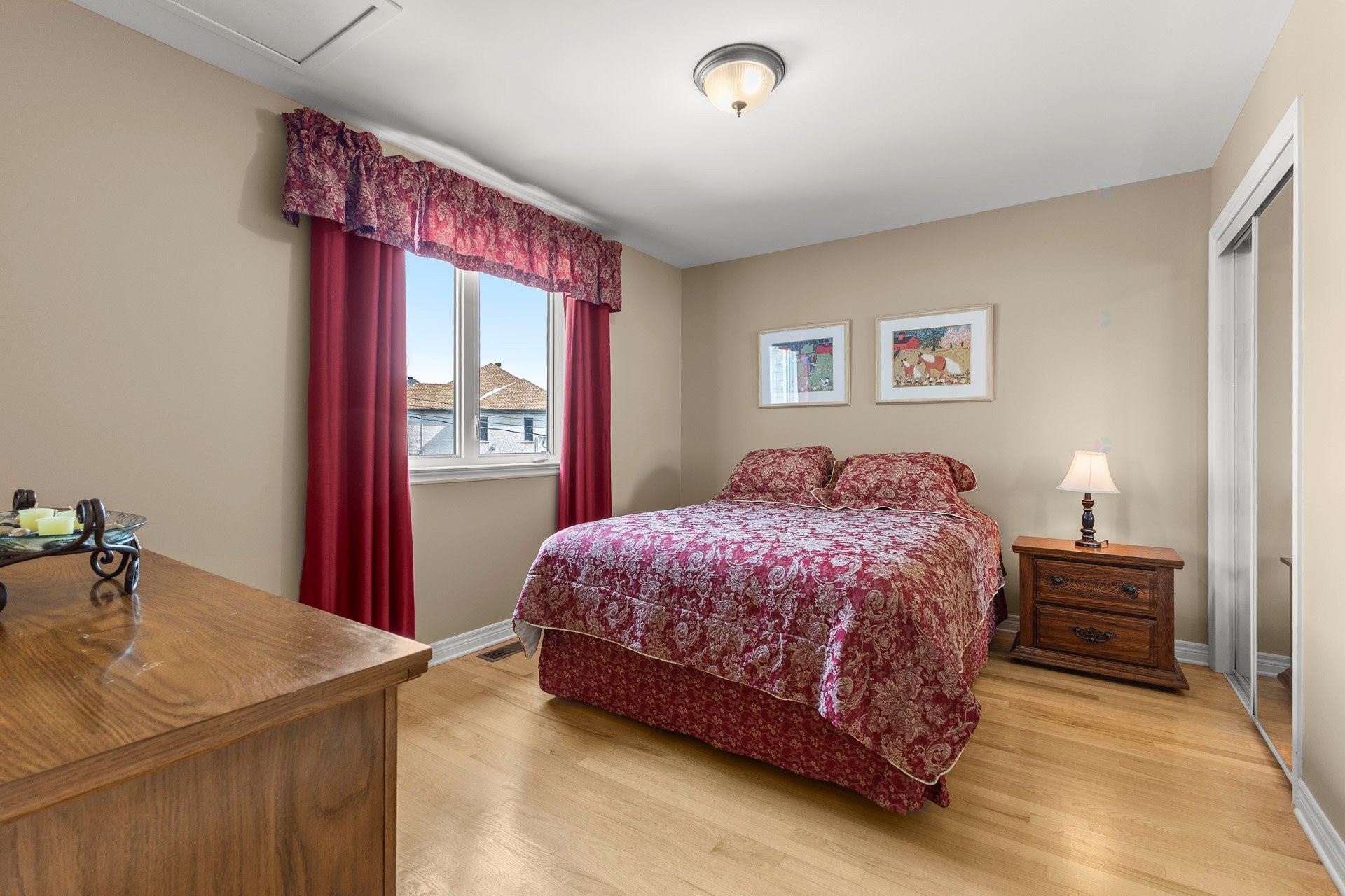 









4799


Rue du Palomino

,
Montréal (Pierrefonds-Roxboro),




QC
H9K0A5

