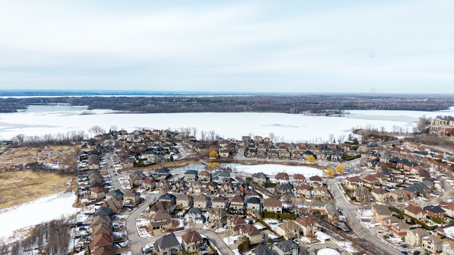 









4799


Rue du Palomino

,
Montréal (Pierrefonds-Roxboro),




QC
H9K0A5

