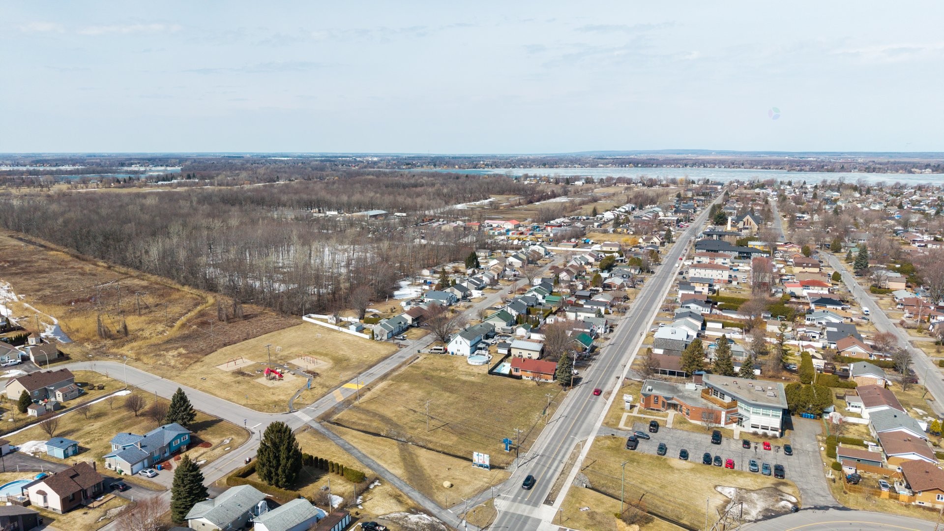 












Av. de Grande-Île

,
Salaberry-de-Valleyfield,







QC
J6S3L8

