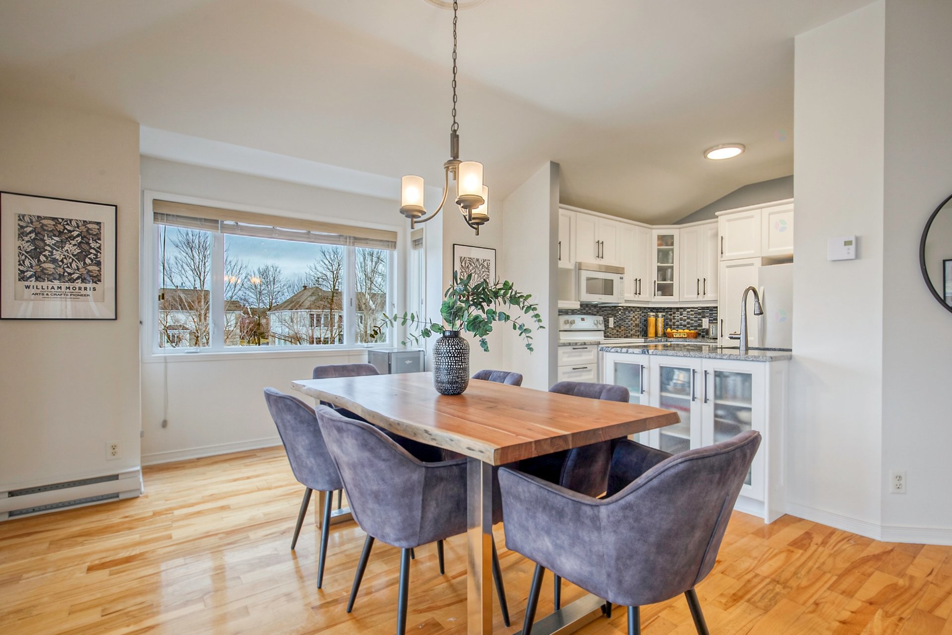 









654


Rue Jean-Deslauriers

, 10,
Boucherville,




QC
J4B8N1

