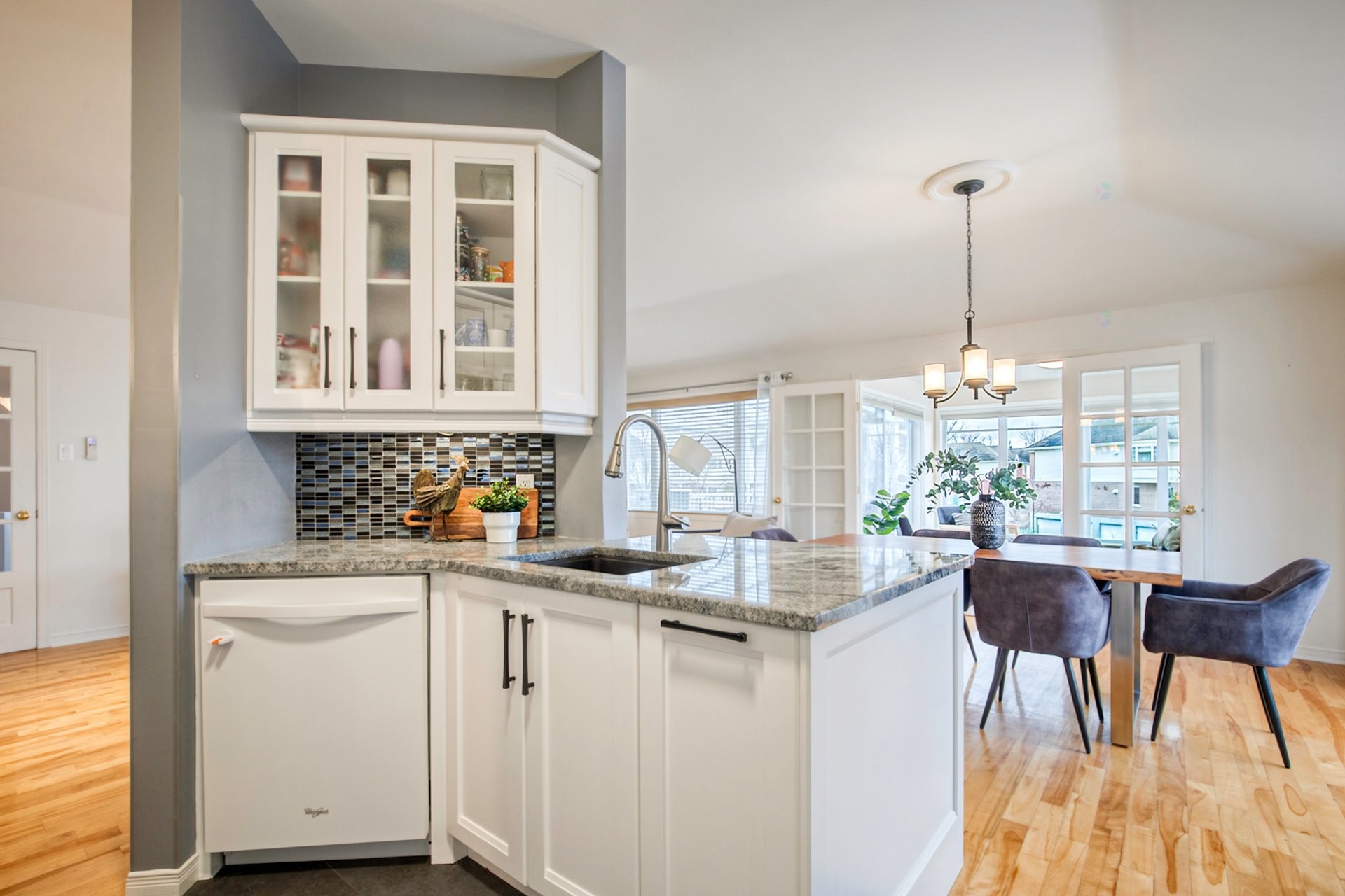 









654


Rue Jean-Deslauriers

, 10,
Boucherville,




QC
J4B8N1

