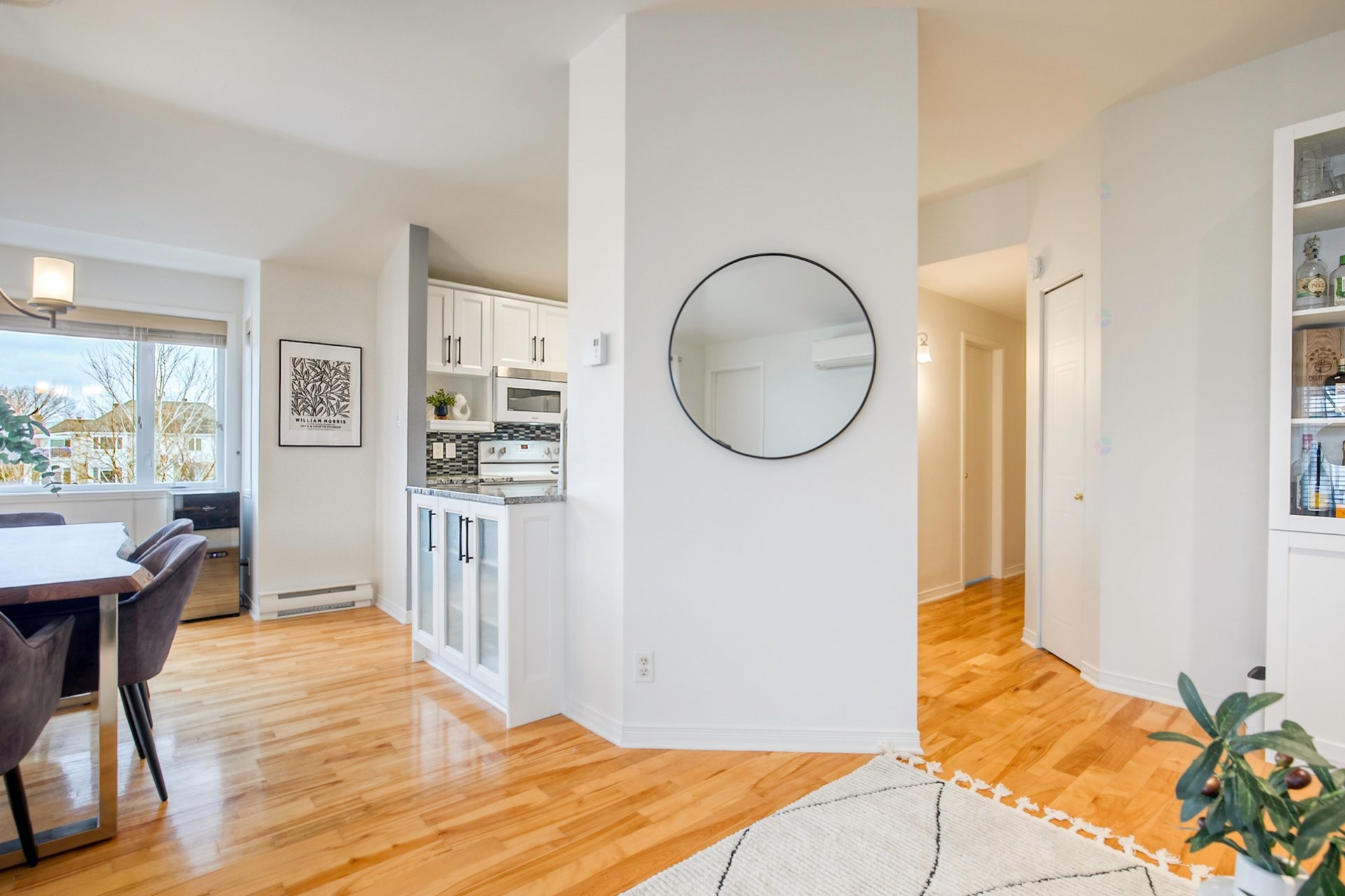 









654


Rue Jean-Deslauriers

, 10,
Boucherville,




QC
J4B8N1

