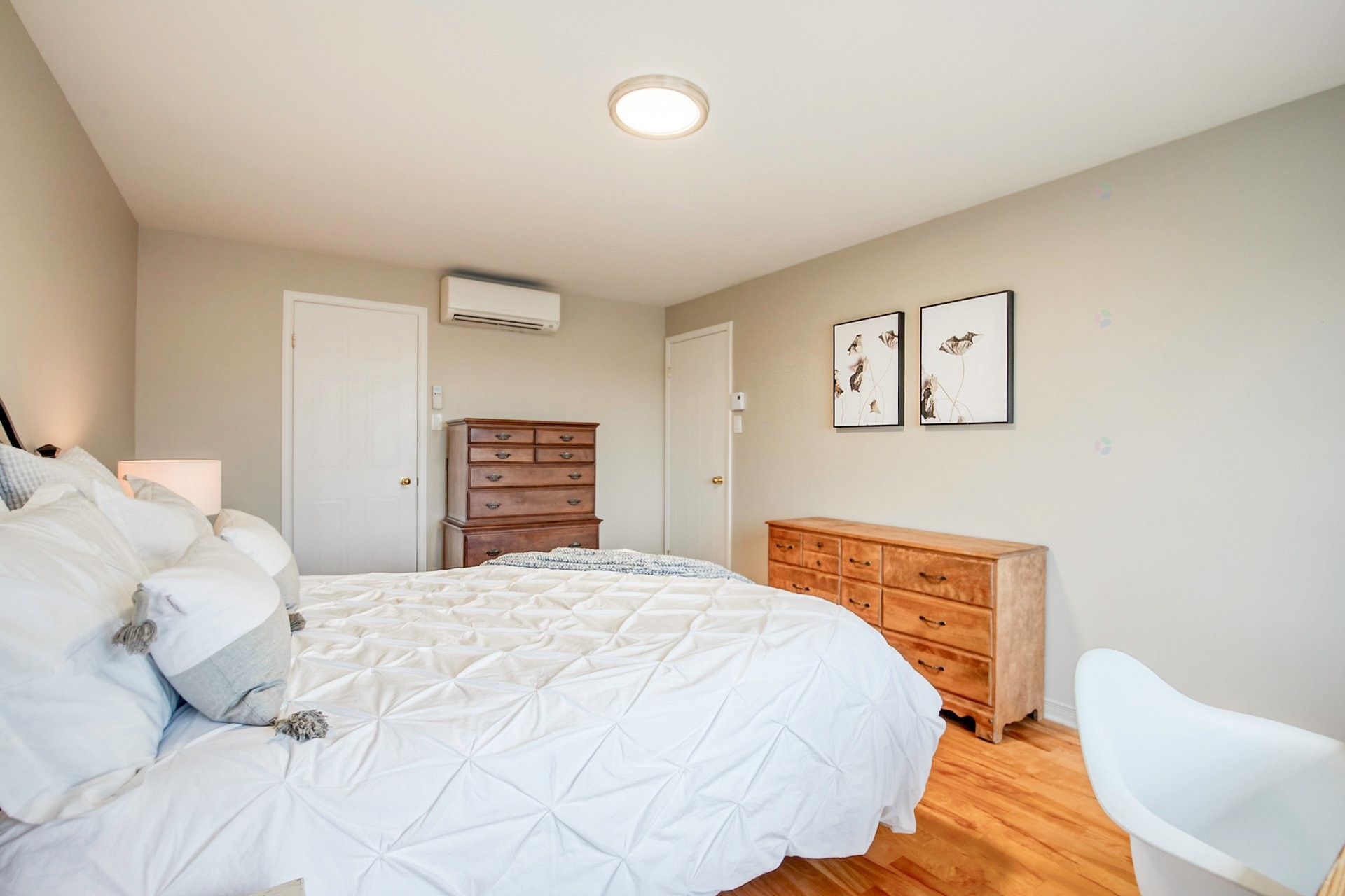 









654


Rue Jean-Deslauriers

, 10,
Boucherville,




QC
J4B8N1


