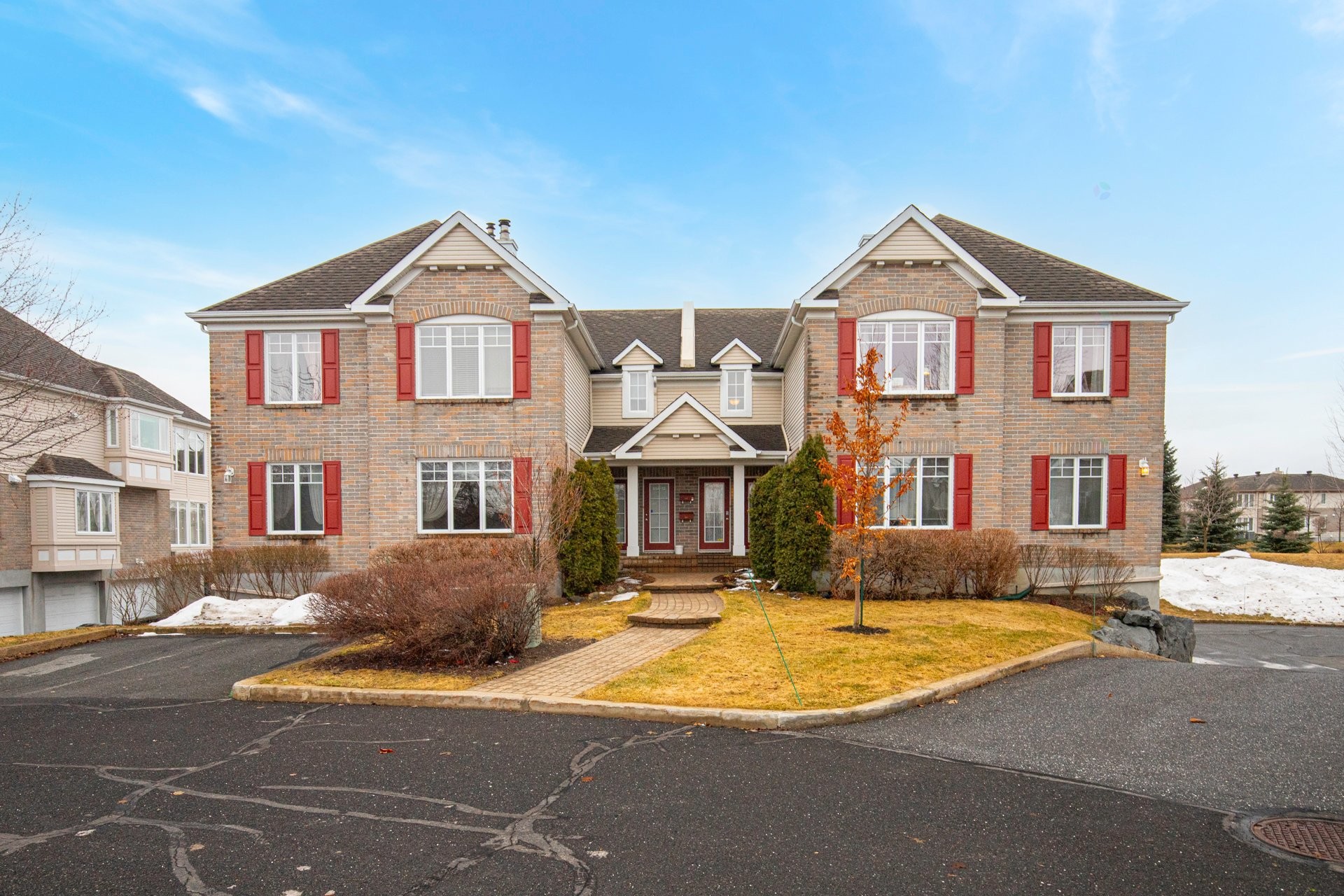 









654


Rue Jean-Deslauriers

, 10,
Boucherville,




QC
J4B8N1

