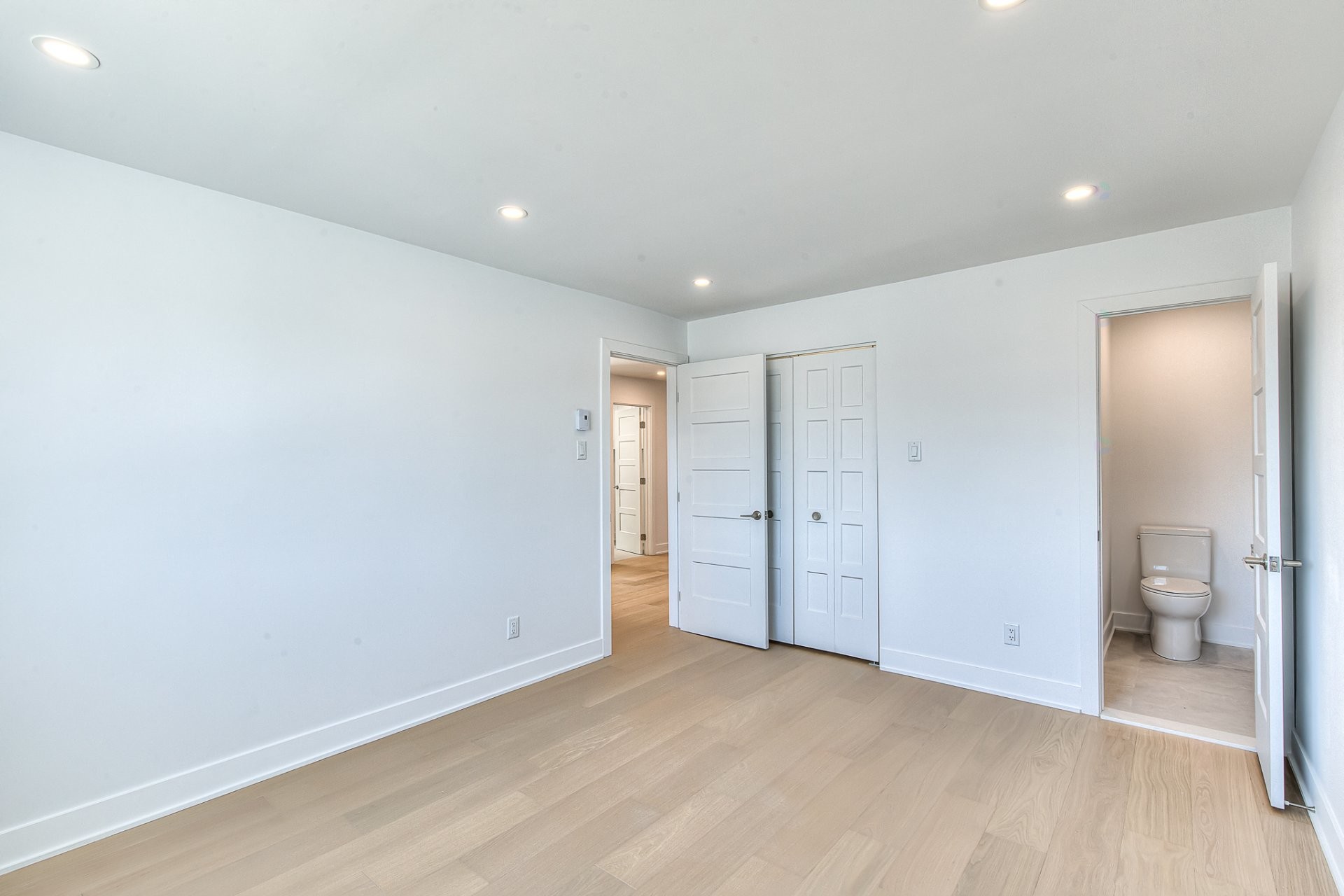 









4984

 - 4986


Boul. Notre-Dame

,
Laval (Chomedey),




QC
H7W1V5

