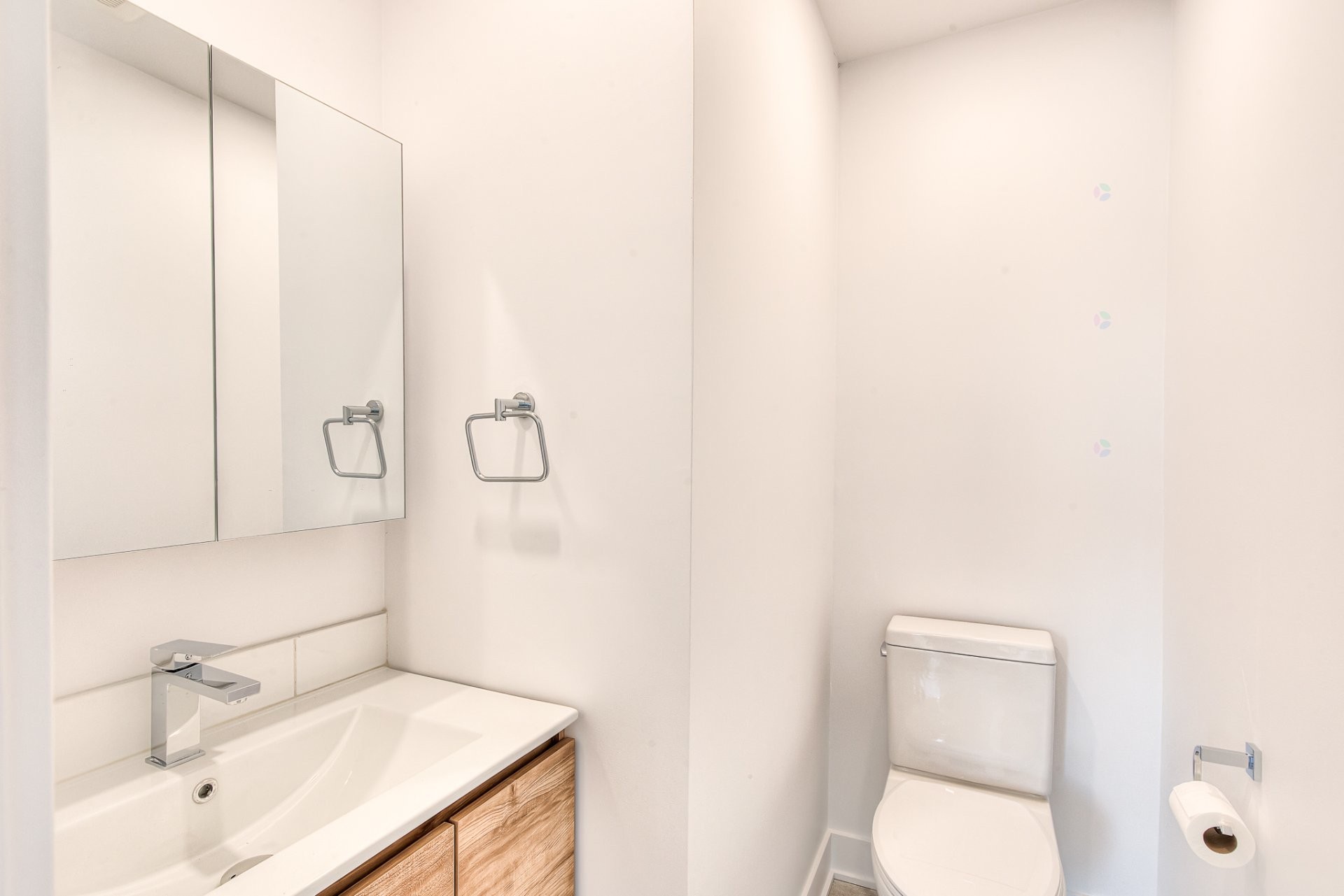 









4984

 - 4986


Boul. Notre-Dame

,
Laval (Chomedey),




QC
H7W1V5

