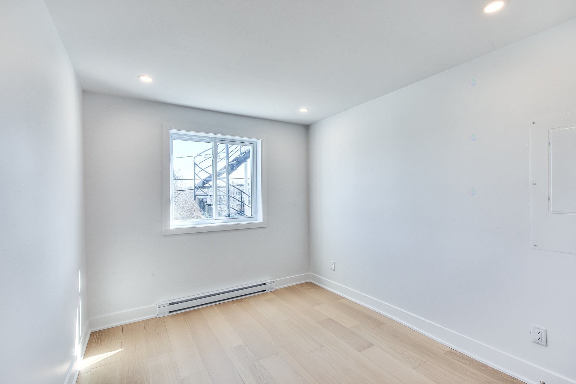 









4984

 - 4986


Boul. Notre-Dame

,
Laval (Chomedey),




QC
H7W1V5

