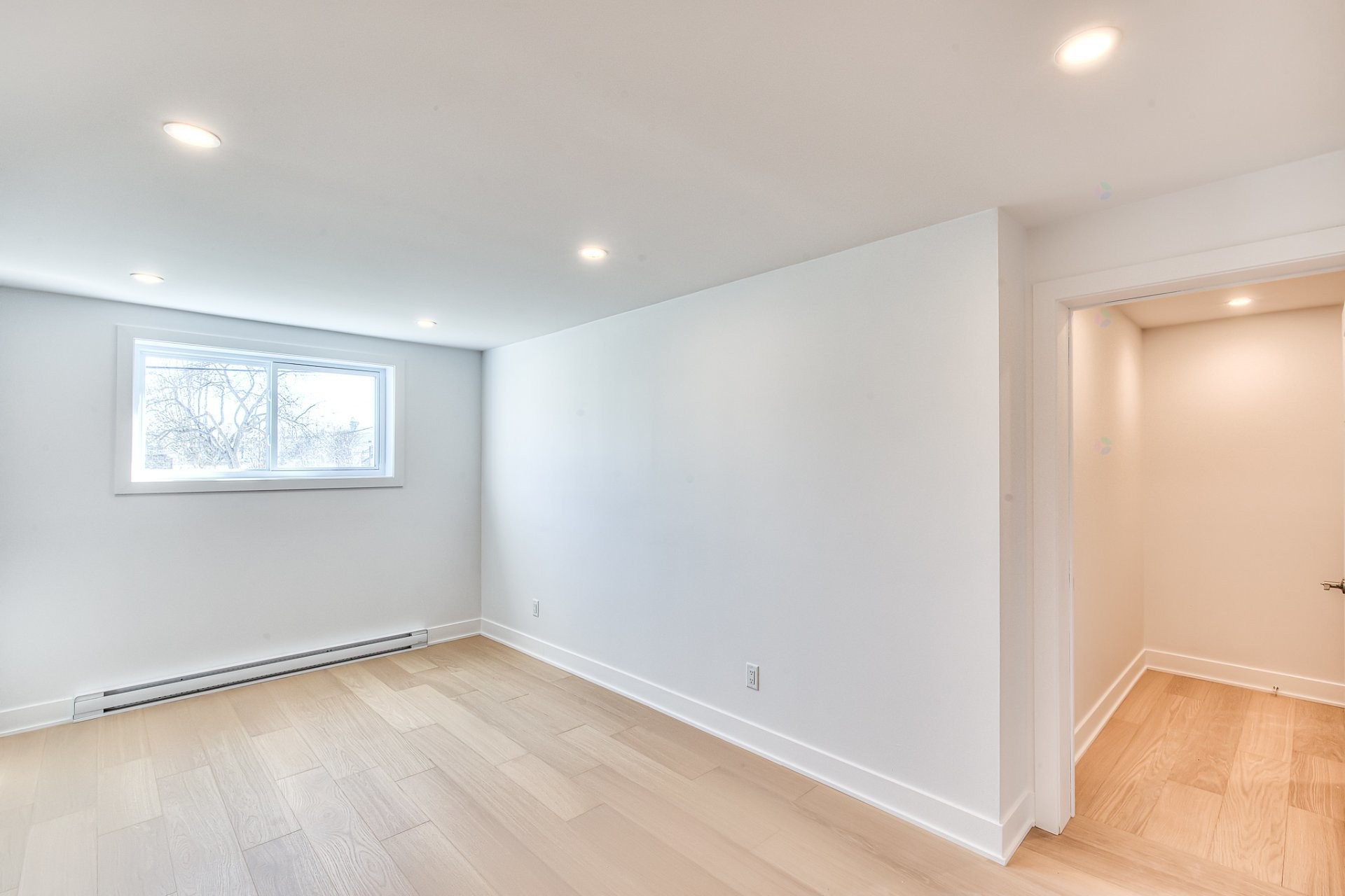 









4984

 - 4986


Boul. Notre-Dame

,
Laval (Chomedey),




QC
H7W1V5

