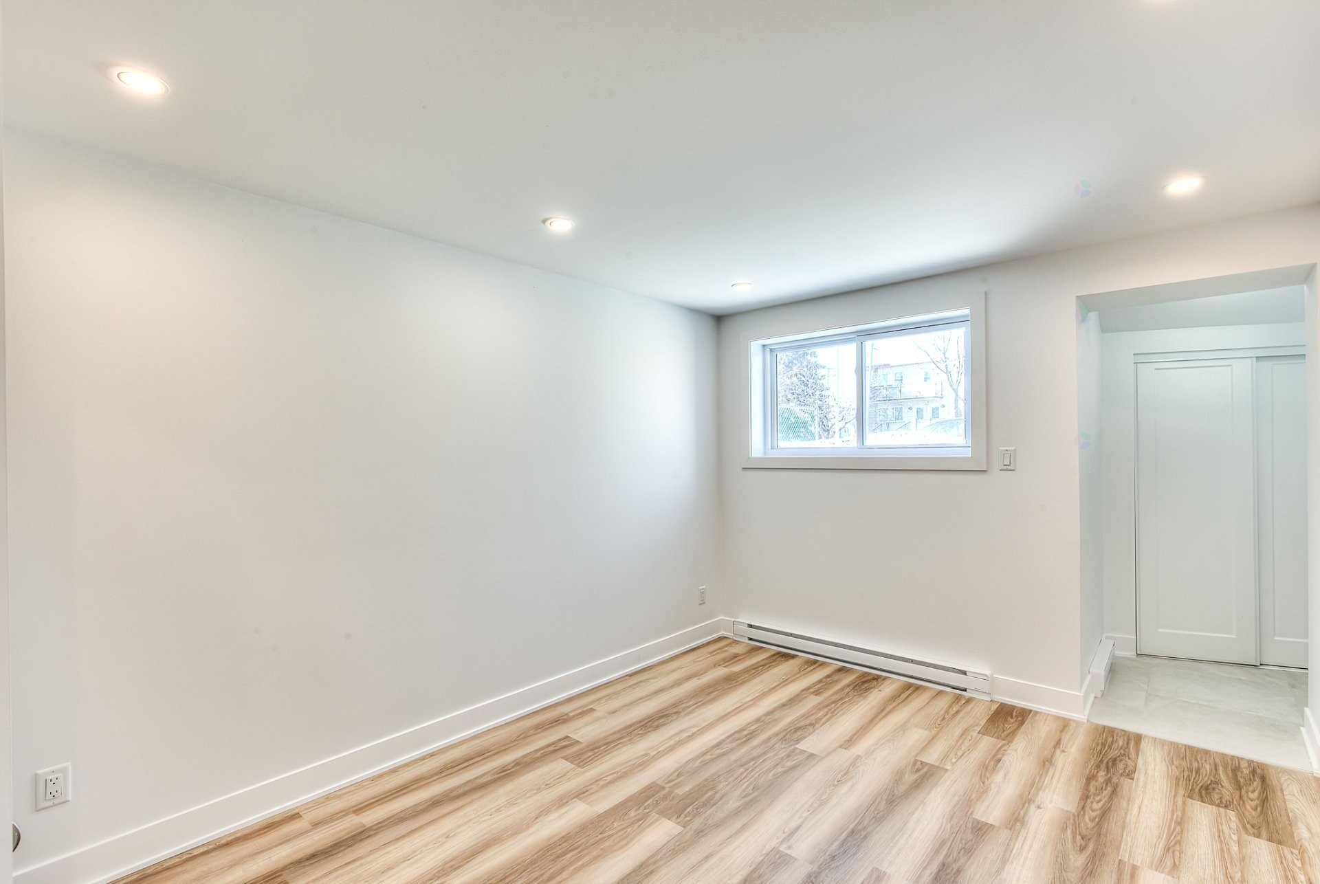 









4984

 - 4986


Boul. Notre-Dame

,
Laval (Chomedey),




QC
H7W1V5

