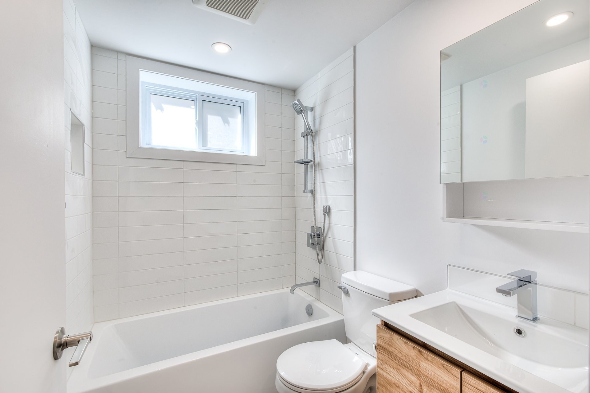 









4984

 - 4986


Boul. Notre-Dame

,
Laval (Chomedey),




QC
H7W1V5

