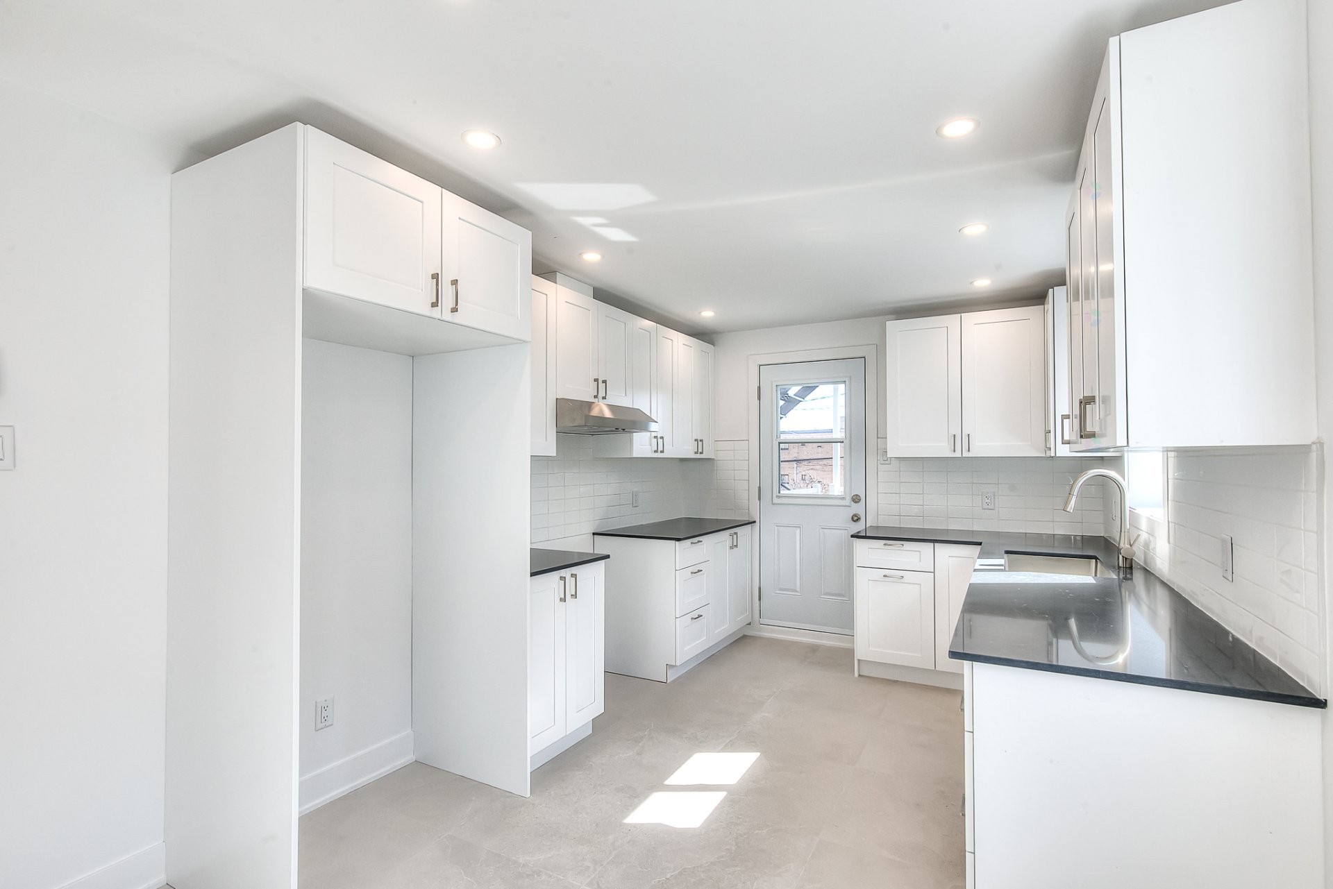 









4984

 - 4986


Boul. Notre-Dame

,
Laval (Chomedey),




QC
H7W1V5

