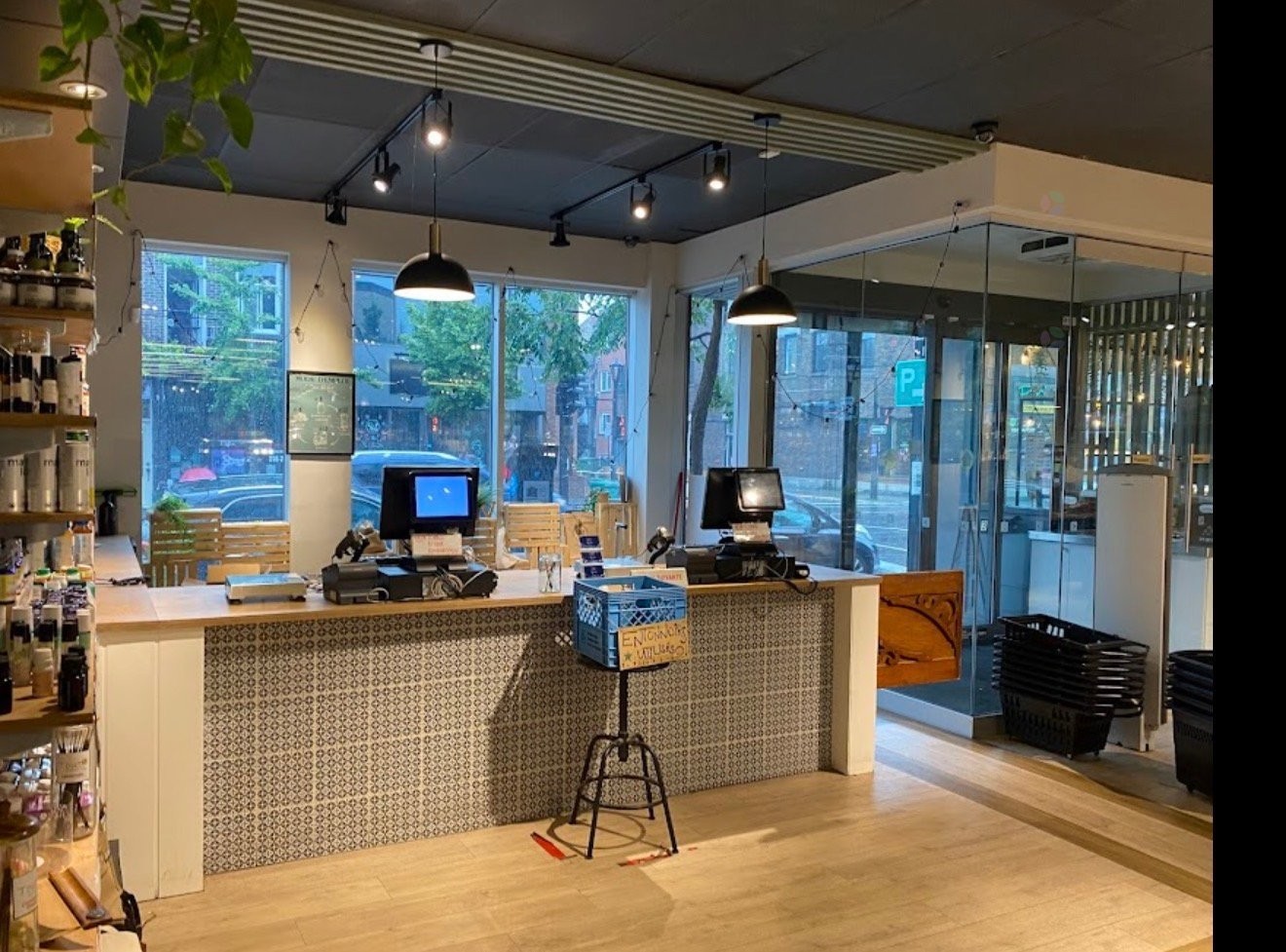 









4


Rue Non Disponible-Unavailable

,
Montréal (Rosemont/La Petite-Patrie),




QC
H4T0A6

