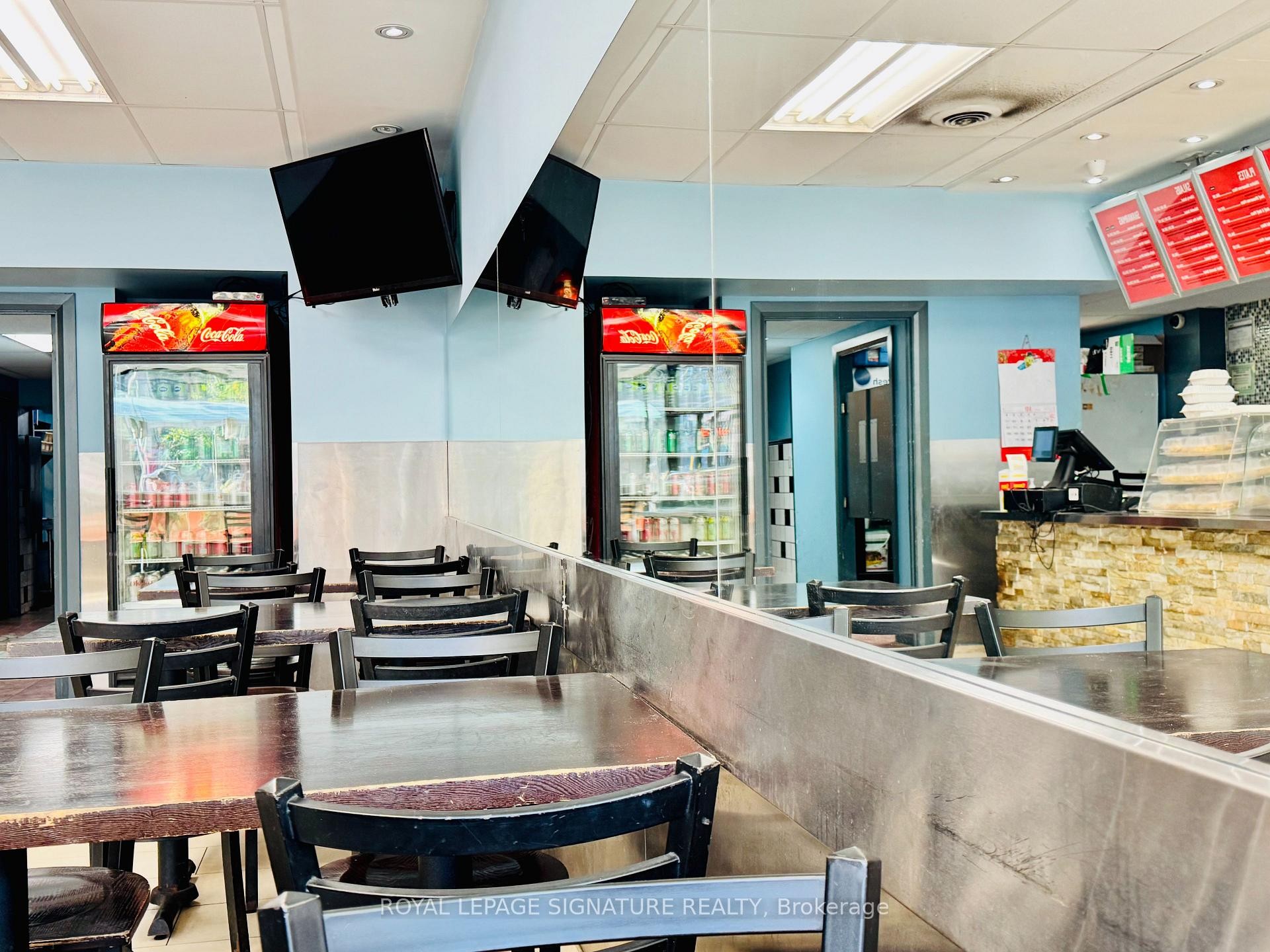 









716


Queen

Street East,
Toronto,




ON
M4M 1H6

