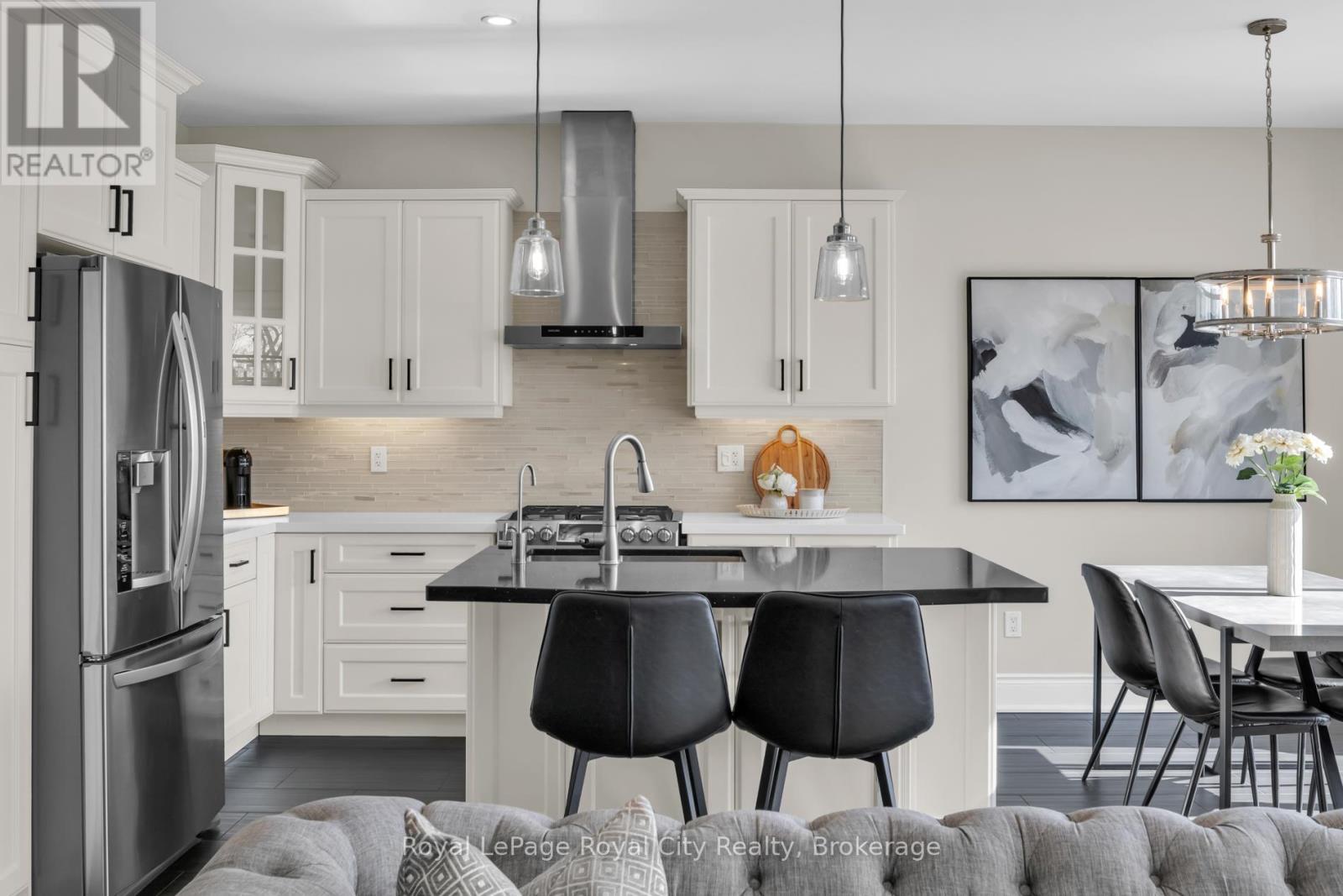 












58 ABERFOYLE MILL CRESCENT

,
Puslinch (Aberfoyle),




Ontario
N0B2J0

