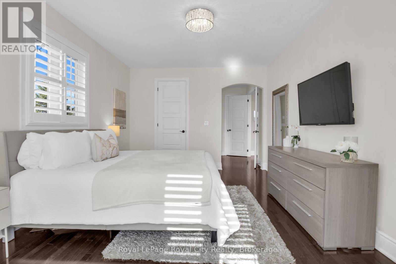 












58 ABERFOYLE MILL CRESCENT

,
Puslinch (Aberfoyle),




Ontario
N0B2J0

