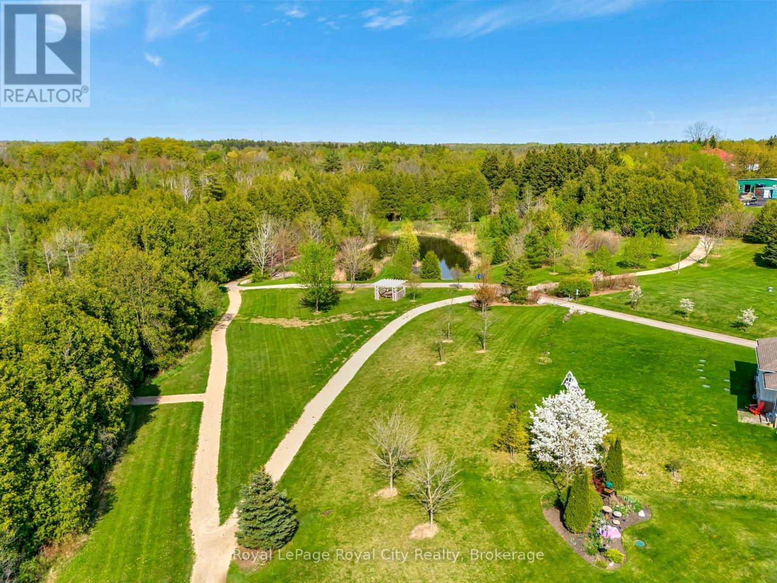 












58 ABERFOYLE MILL CRESCENT

,
Puslinch (Aberfoyle),




Ontario
N0B2J0

