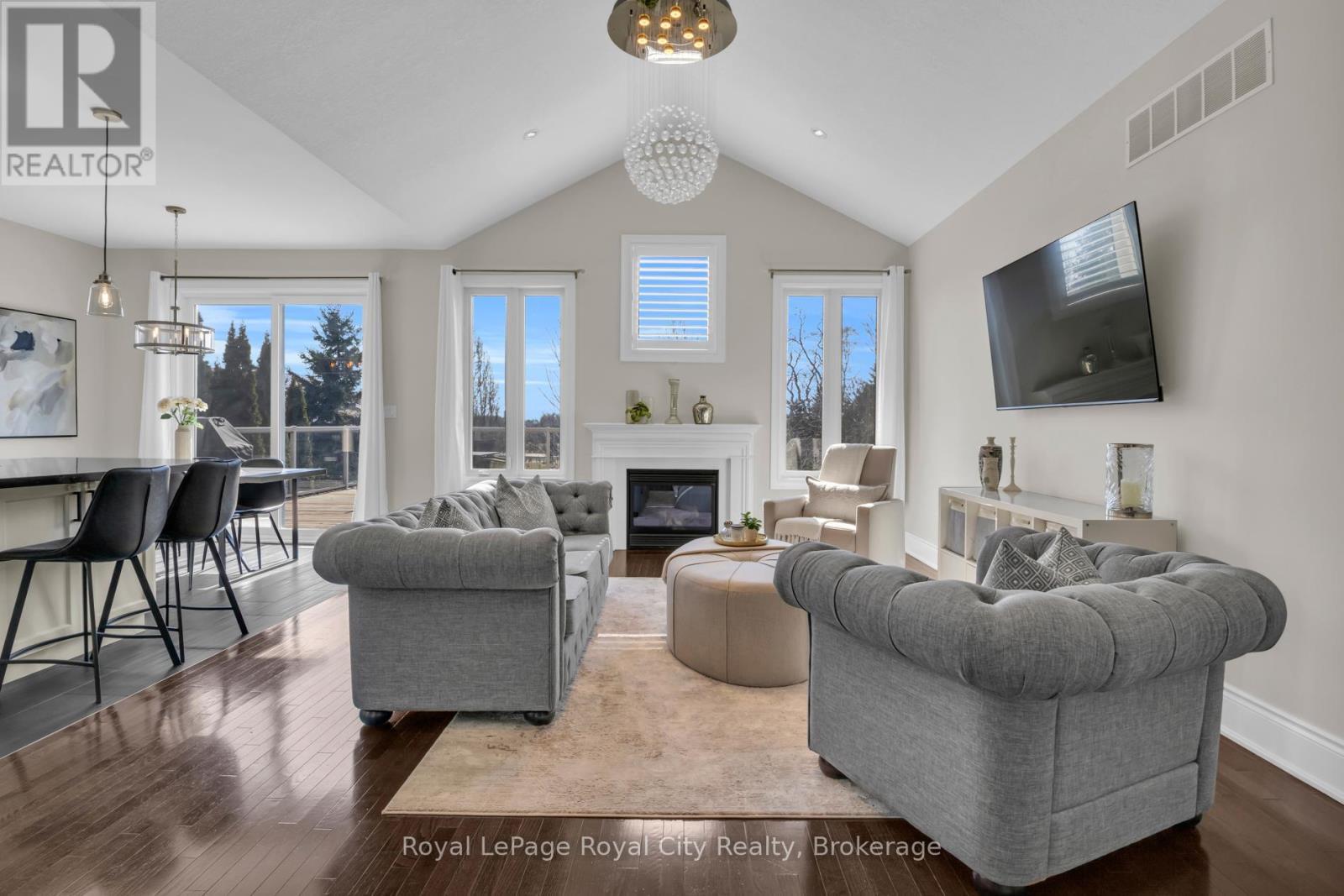 












58 ABERFOYLE MILL CRESCENT

,
Puslinch (Aberfoyle),




Ontario
N0B2J0

