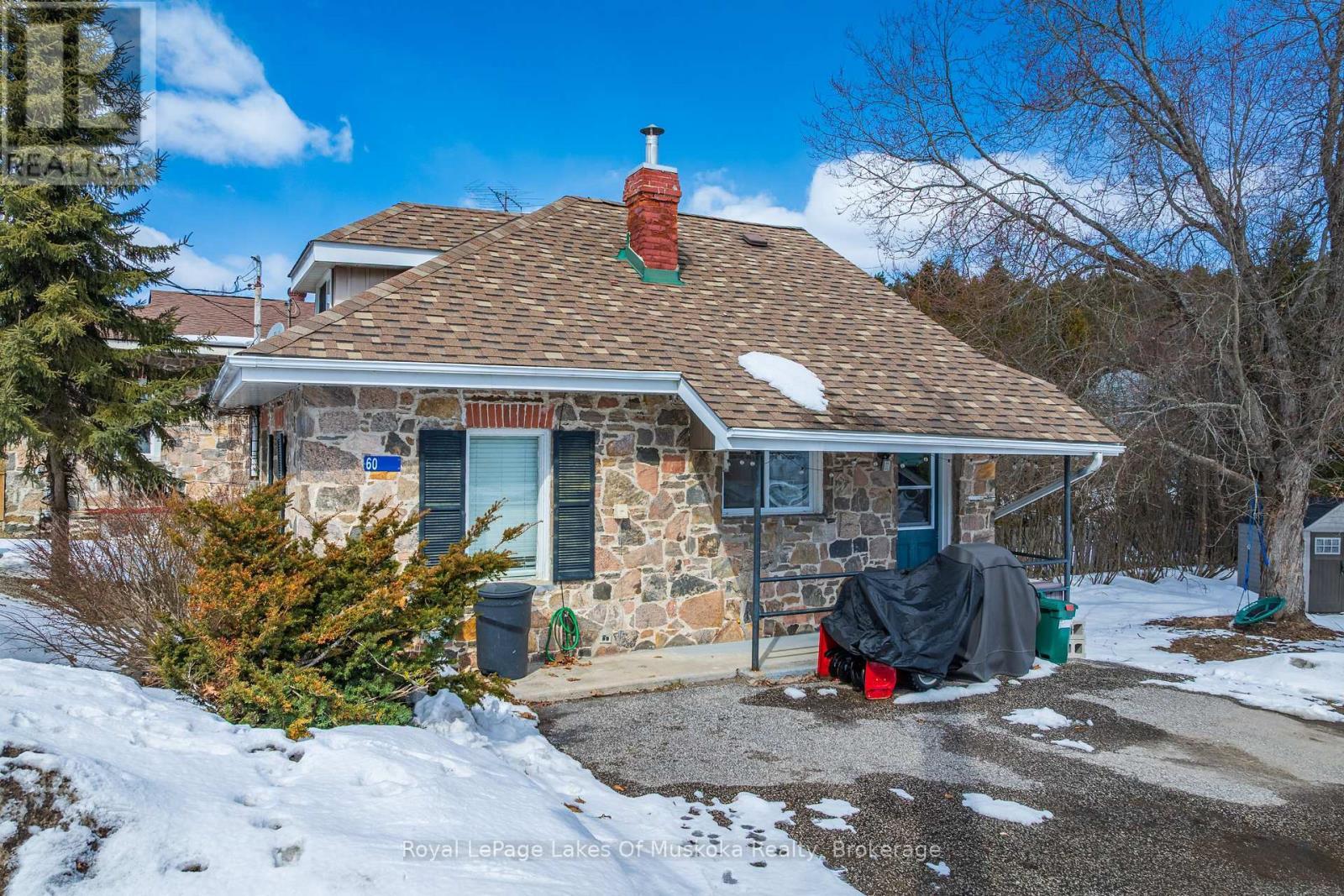 












60 WEST ROAD W

,
Huntsville (Chaffey),




Ontario
P1H1L8

