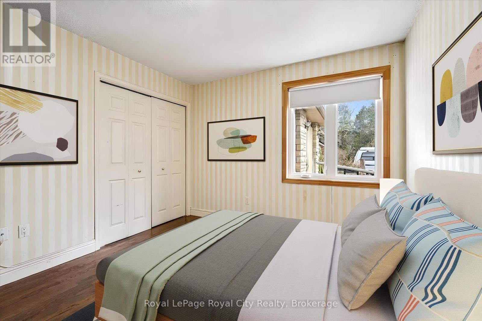 












8060 WELLINGTON RD 18 ROAD

,
Centre Wellington (Fergus),




Ontario
N1M2W5


