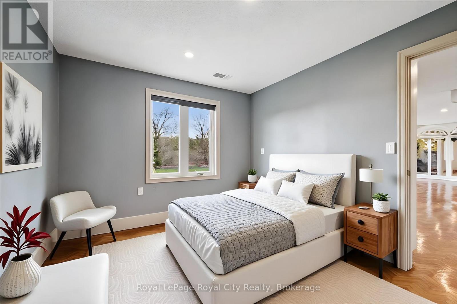 












8060 WELLINGTON RD 18 ROAD

,
Centre Wellington (Fergus),




Ontario
N1M2W5

