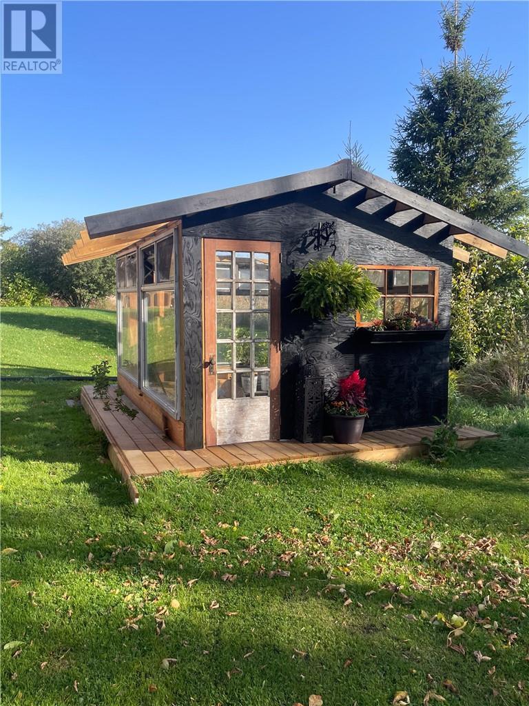 












10928 Highway 540

,
Gore Bay, Manitoulin Island,




Ontario
P0P1H0

