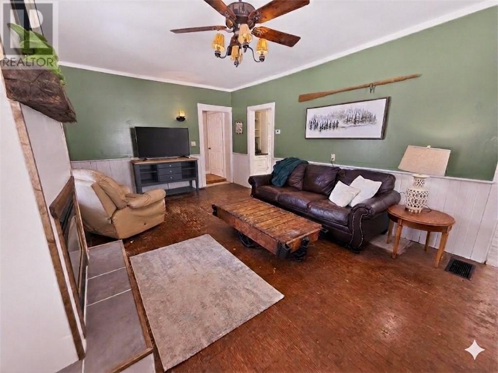 












10928 Highway 540

,
Gore Bay, Manitoulin Island,




Ontario
P0P1H0


