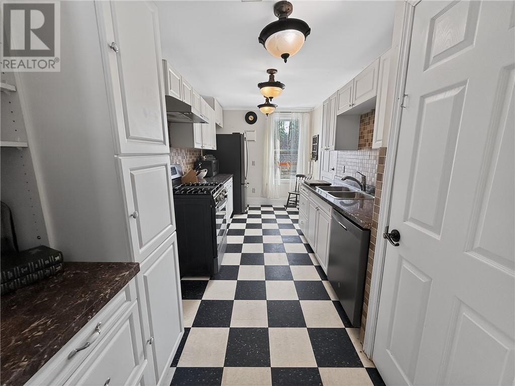 












10928 Highway 540

,
Gore Bay, Manitoulin Island,




Ontario
P0P1H0

