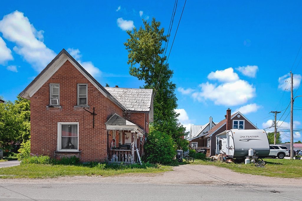 









123


Rue Centre

,
Shawville,




QC
J0X2Y0

