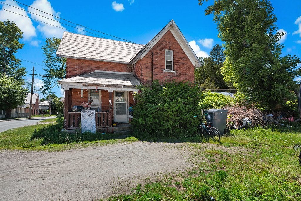 









123


Rue Centre

,
Shawville,




QC
J0X2Y0

