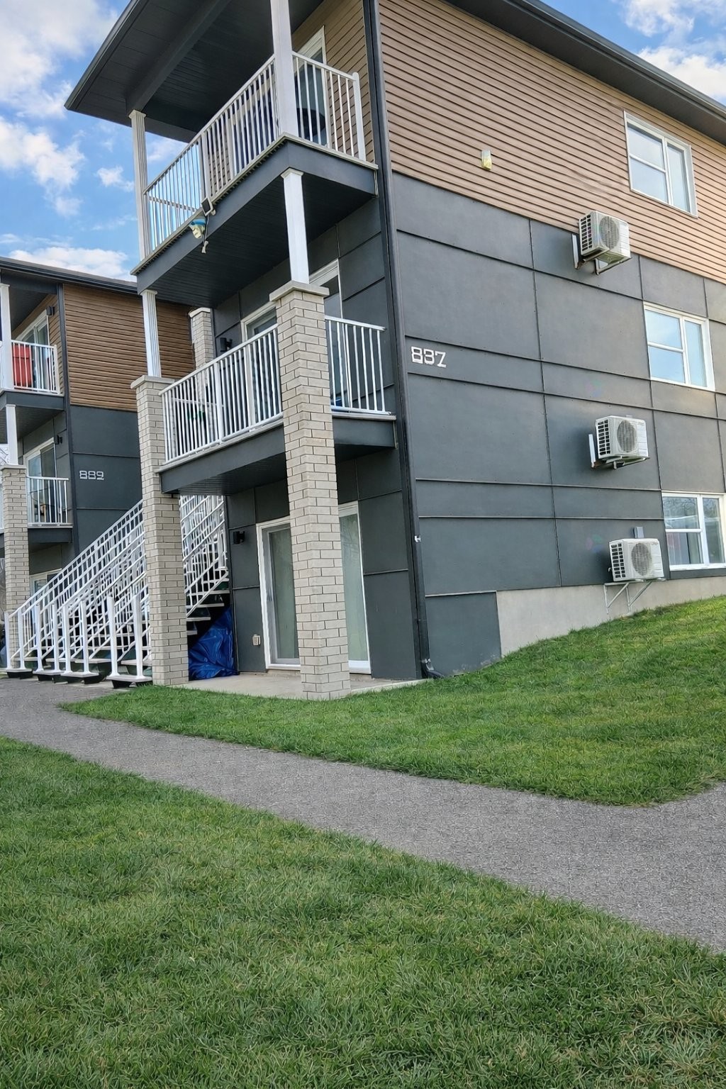 









887


Ch. de Montréal O.

,
Gatineau (Masson-Angers),




QC
J8M0C9

