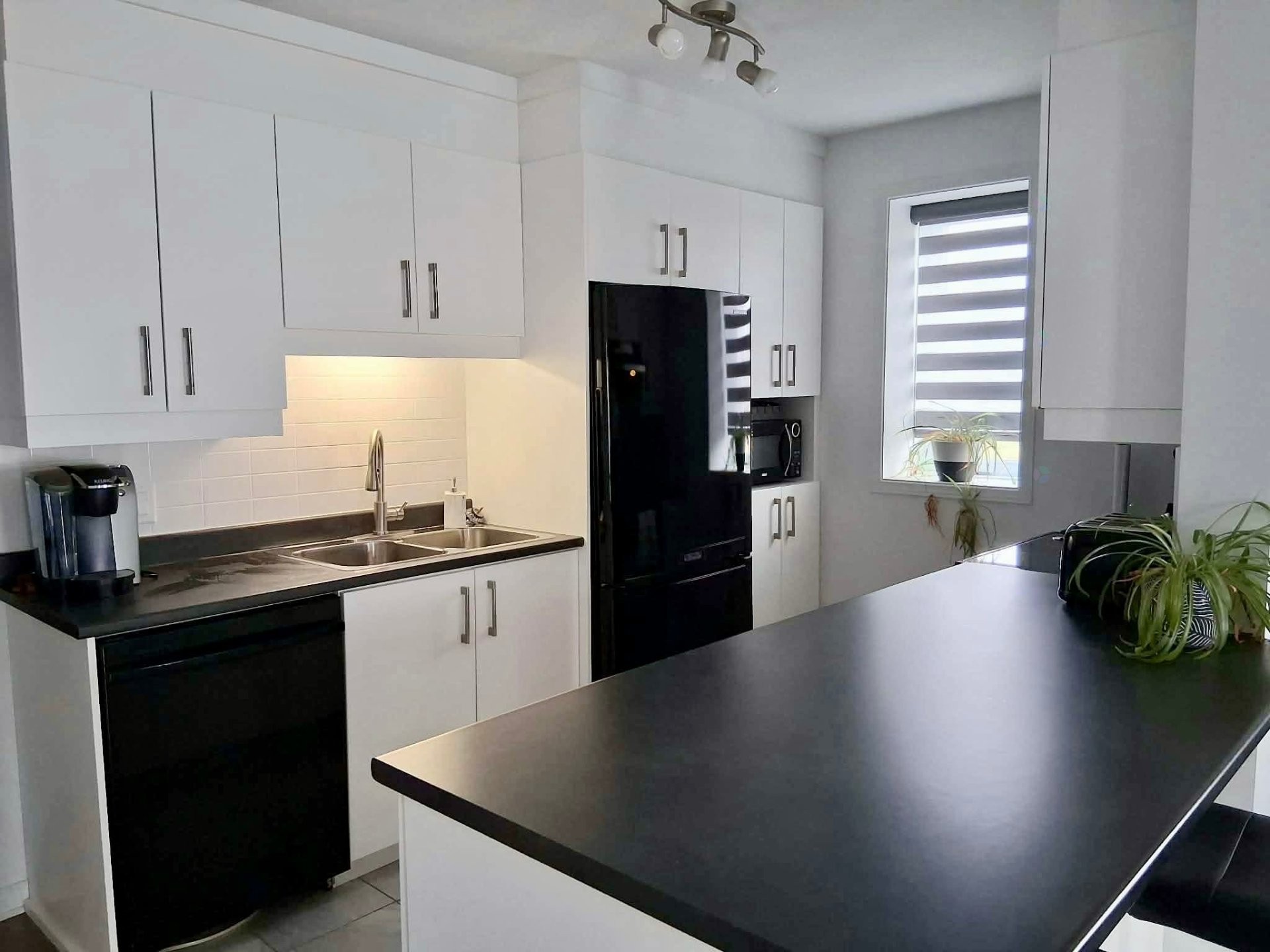 









887


Ch. de Montréal O.

,
Gatineau (Masson-Angers),




QC
J8M0C9

