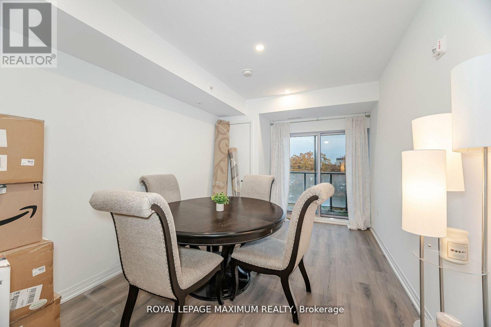 












308 - 408 BROWNS LINE

,
Toronto,




Ontario
M9W3T9

