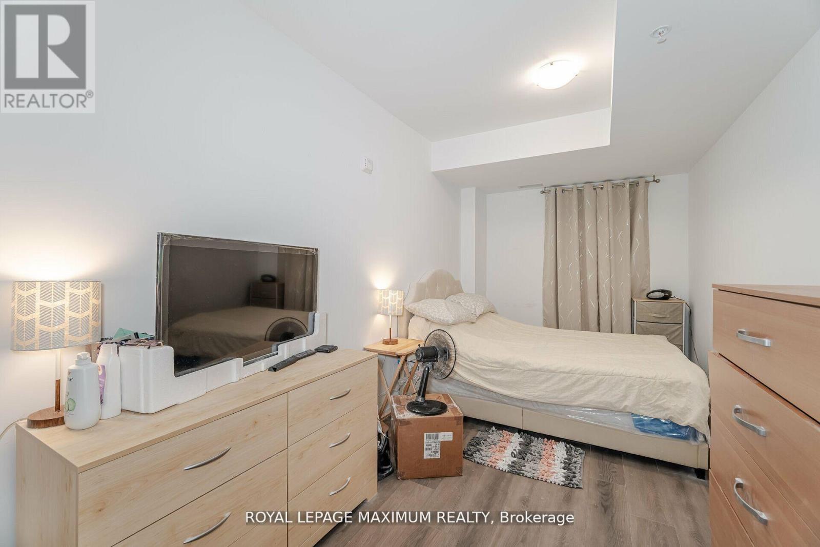 












308 - 408 BROWNS LINE

,
Toronto,




Ontario
M9W3T9

