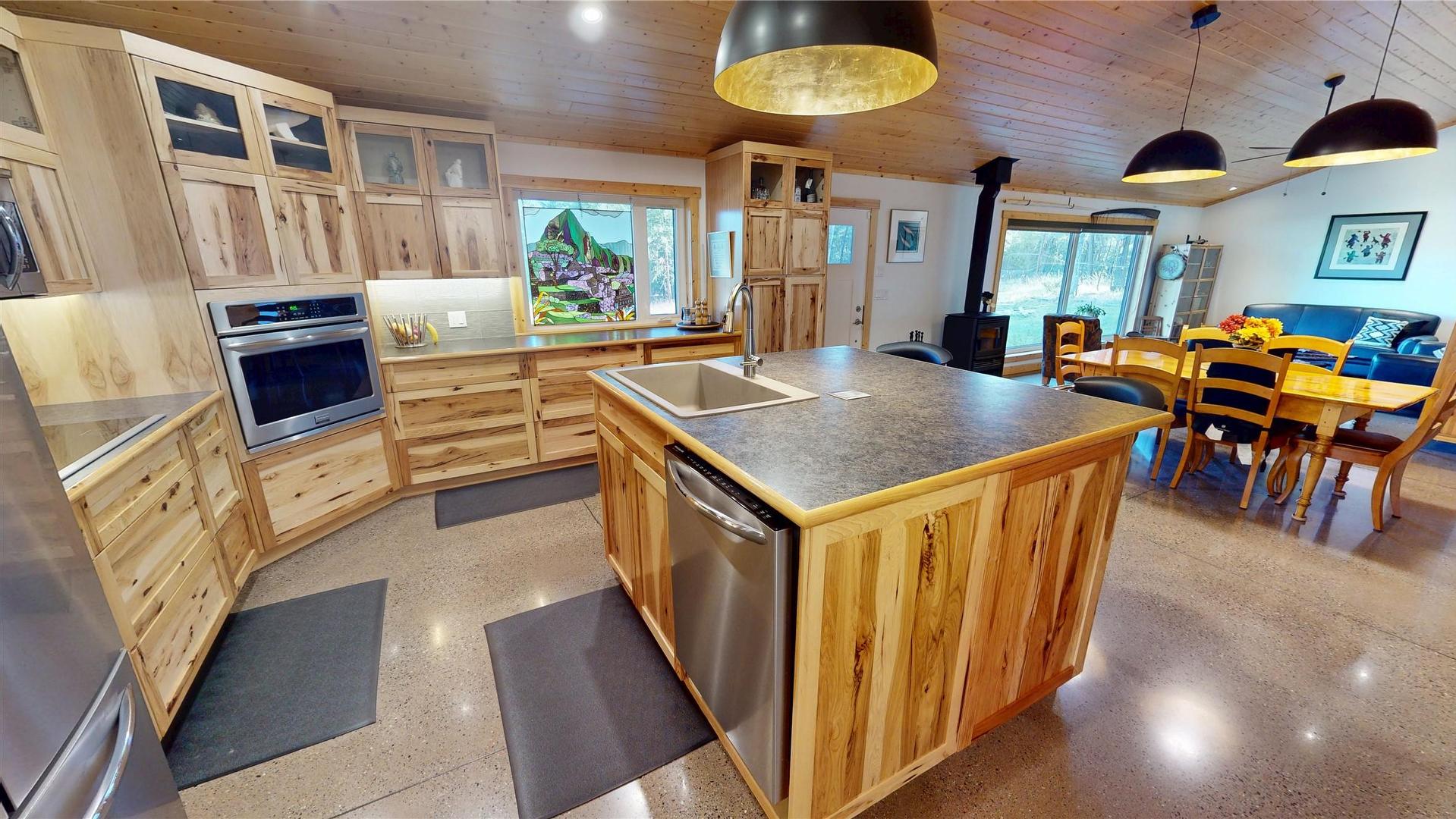 









4427


Ferguson

Road,
Mayook,




BC
V0B 2J0

