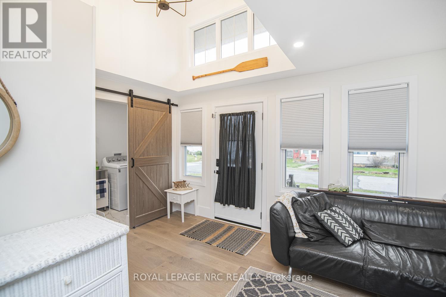 












385 WESTWOOD AVENUE

,
Fort Erie (Crystal Beach),




Ontario
L0S1B0

