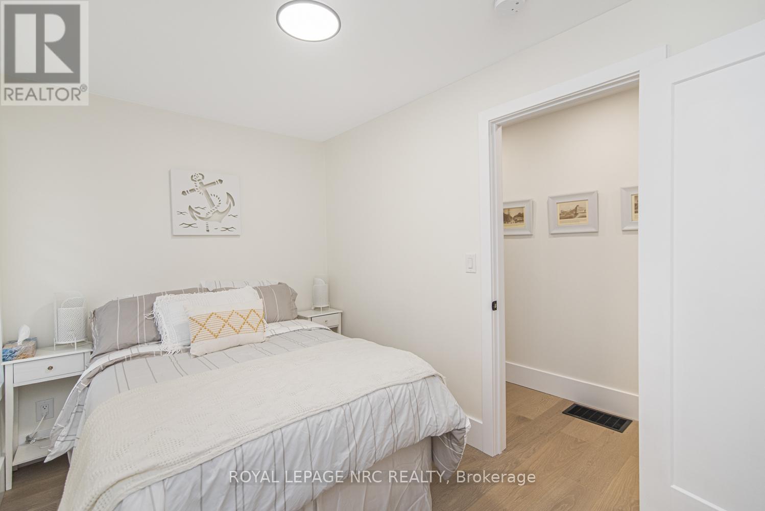 












385 WESTWOOD AVENUE

,
Fort Erie (Crystal Beach),




Ontario
L0S1B0

