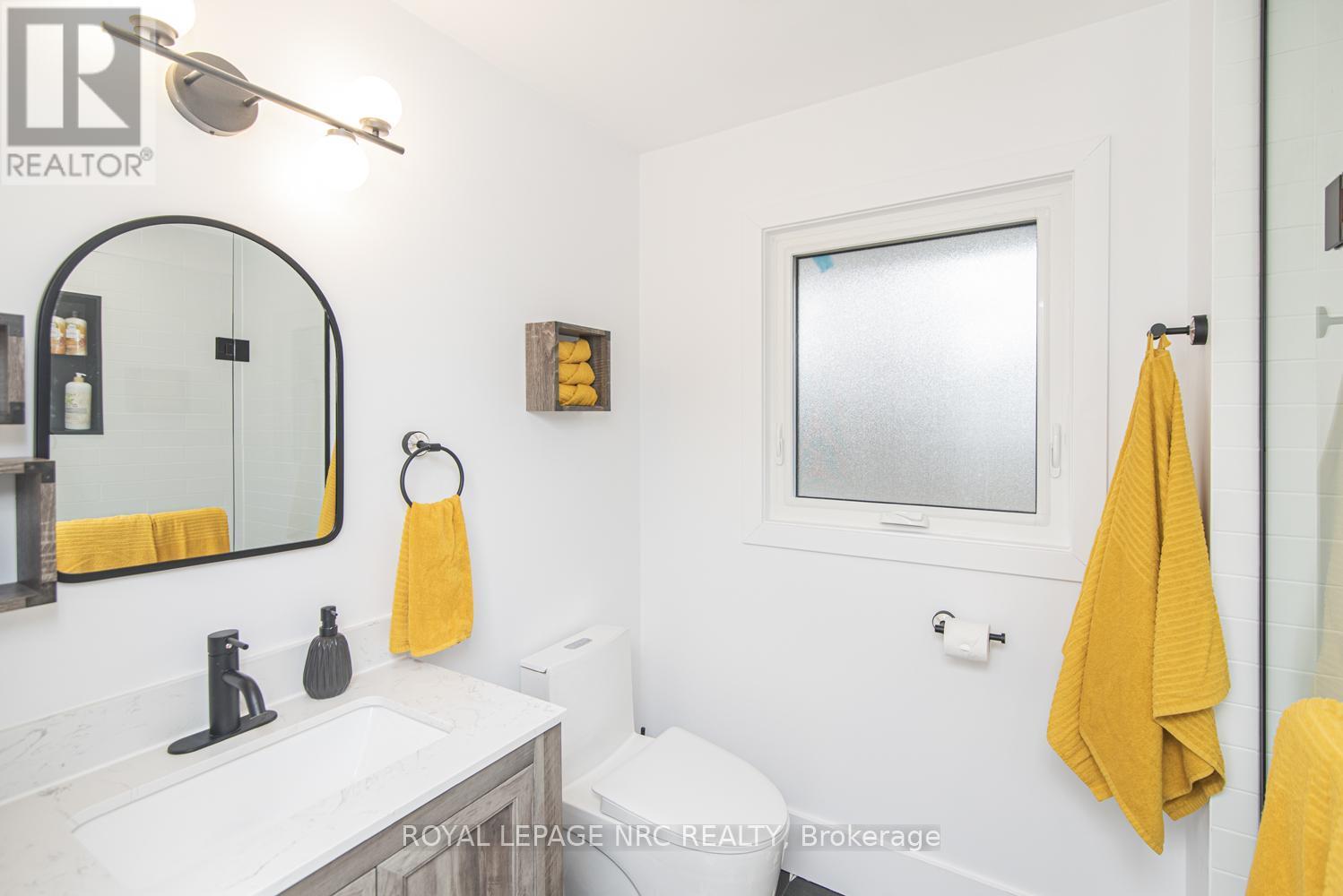 












385 WESTWOOD AVENUE

,
Fort Erie (Crystal Beach),




Ontario
L0S1B0

