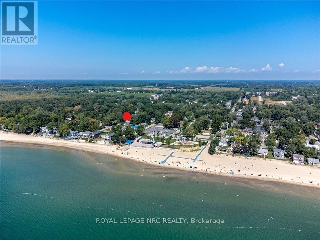 












385 WESTWOOD AVENUE

,
Fort Erie (Crystal Beach),




Ontario
L0S1B0

