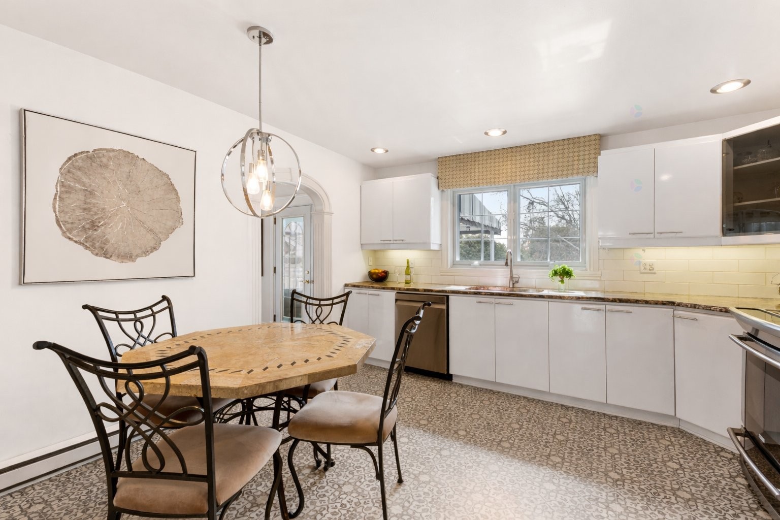 









1491


Rue De Rigaud

,
Saint-Bruno-de-Montarville,




QC
J3V3B8

