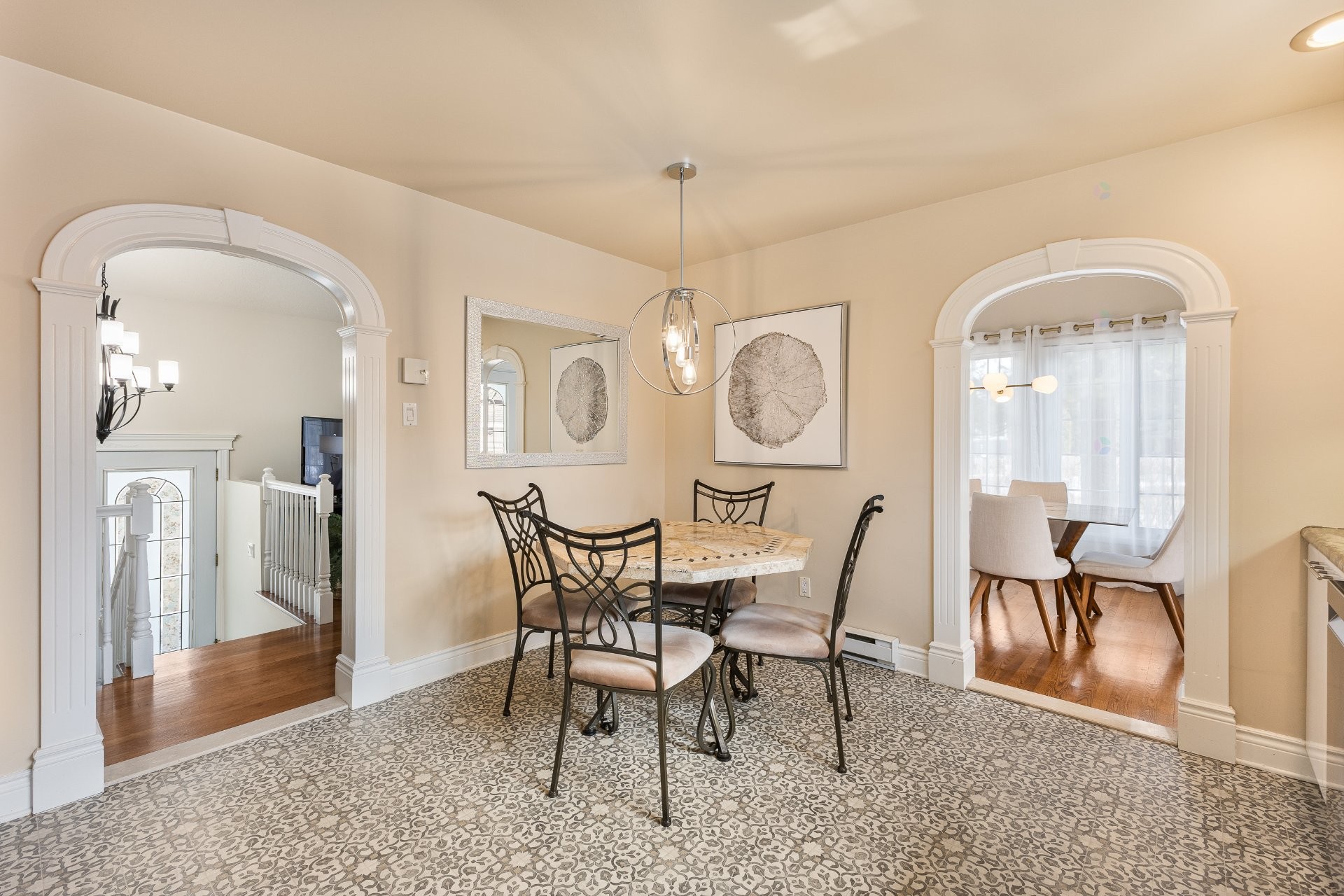 









1491


Rue De Rigaud

,
Saint-Bruno-de-Montarville,




QC
J3V3B8


