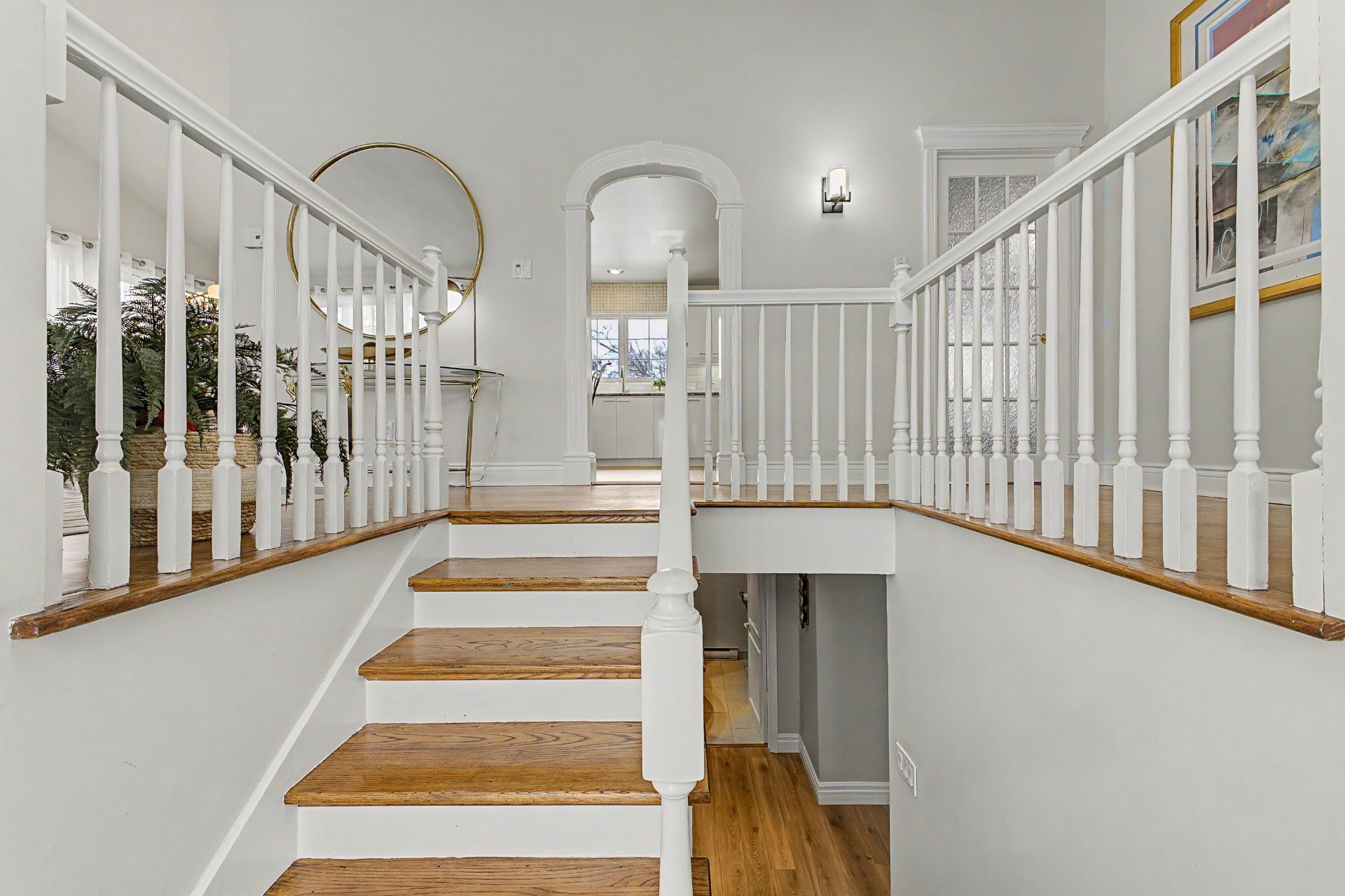 









1491


Rue De Rigaud

,
Saint-Bruno-de-Montarville,




QC
J3V3B8

