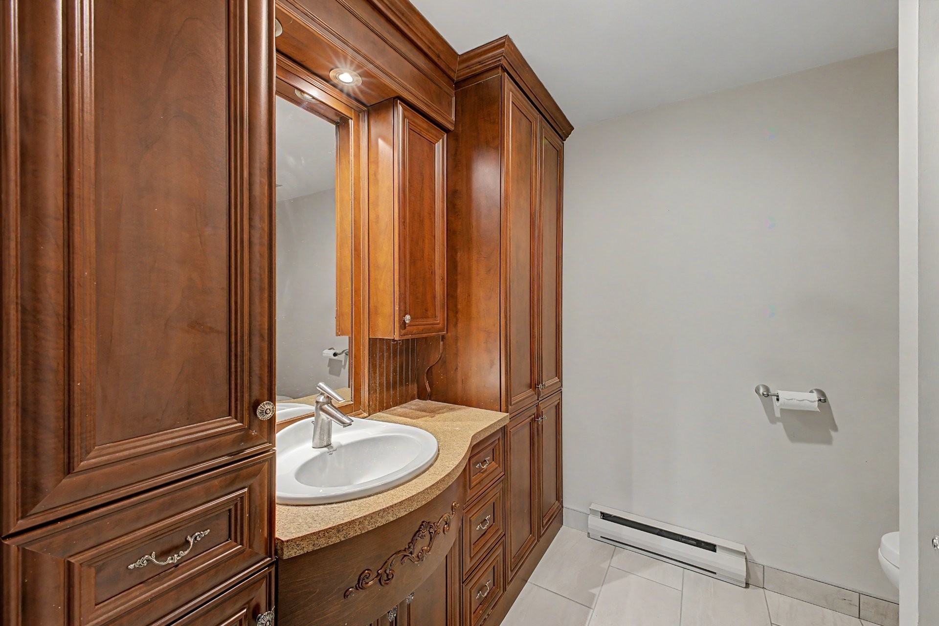 









1491


Rue De Rigaud

,
Saint-Bruno-de-Montarville,




QC
J3V3B8

